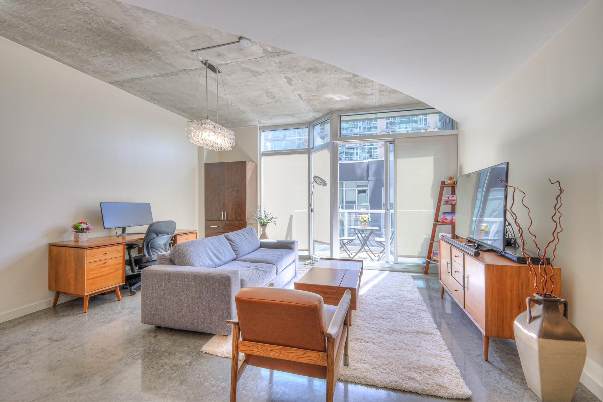 600 12th Ave S #803, Nashville, TN 37203