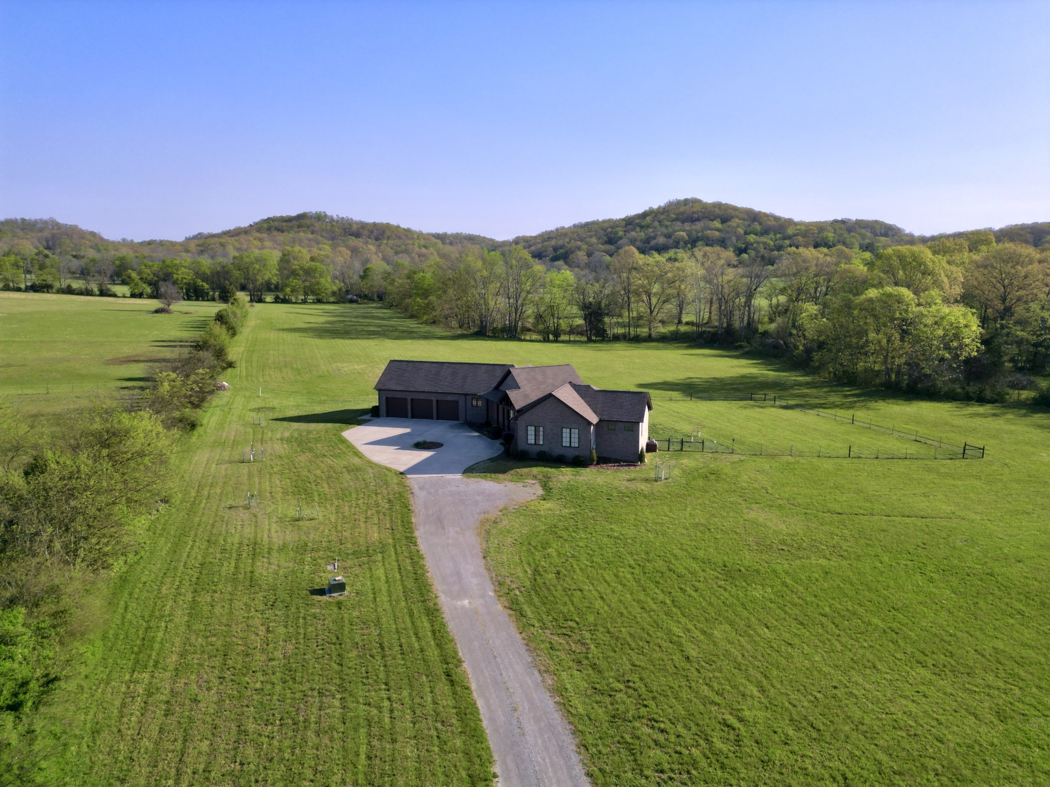 989 Franklin Rd, Gallatin, TN 37066