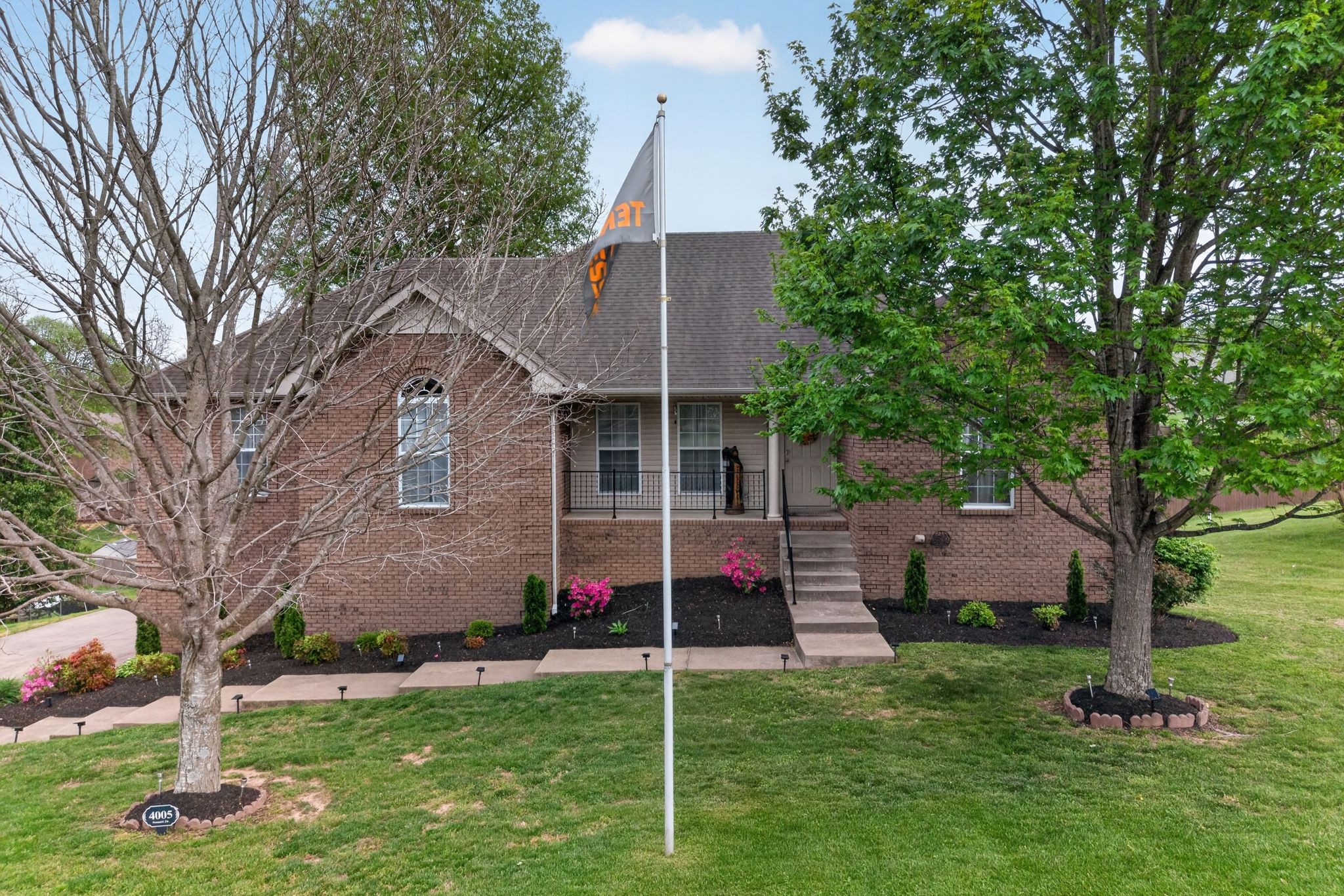 4005 Summit Dr, Greenbrier, TN 37073