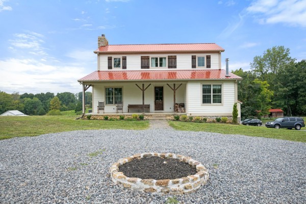7680 Barnhill Rd, Primm Springs, TN 38476