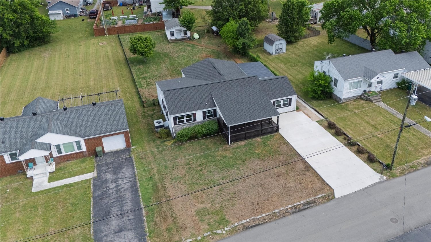 805 Wildwood Ave, Lebanon, TN 37087