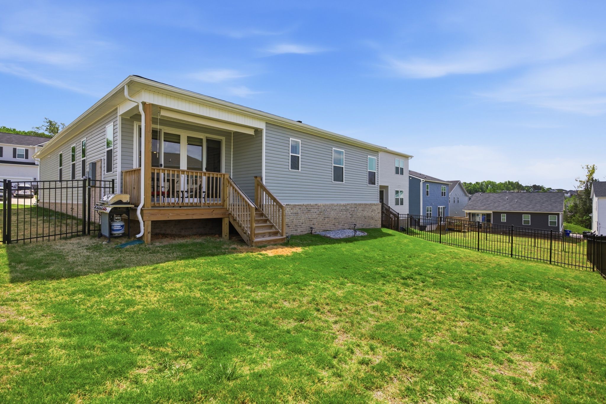 3055 Fernwood Ln, Columbia, TN 38401