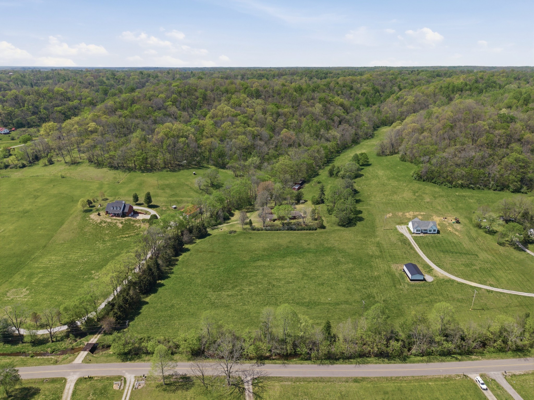 2621 Knob Creek Rd, Columbia, TN 38401