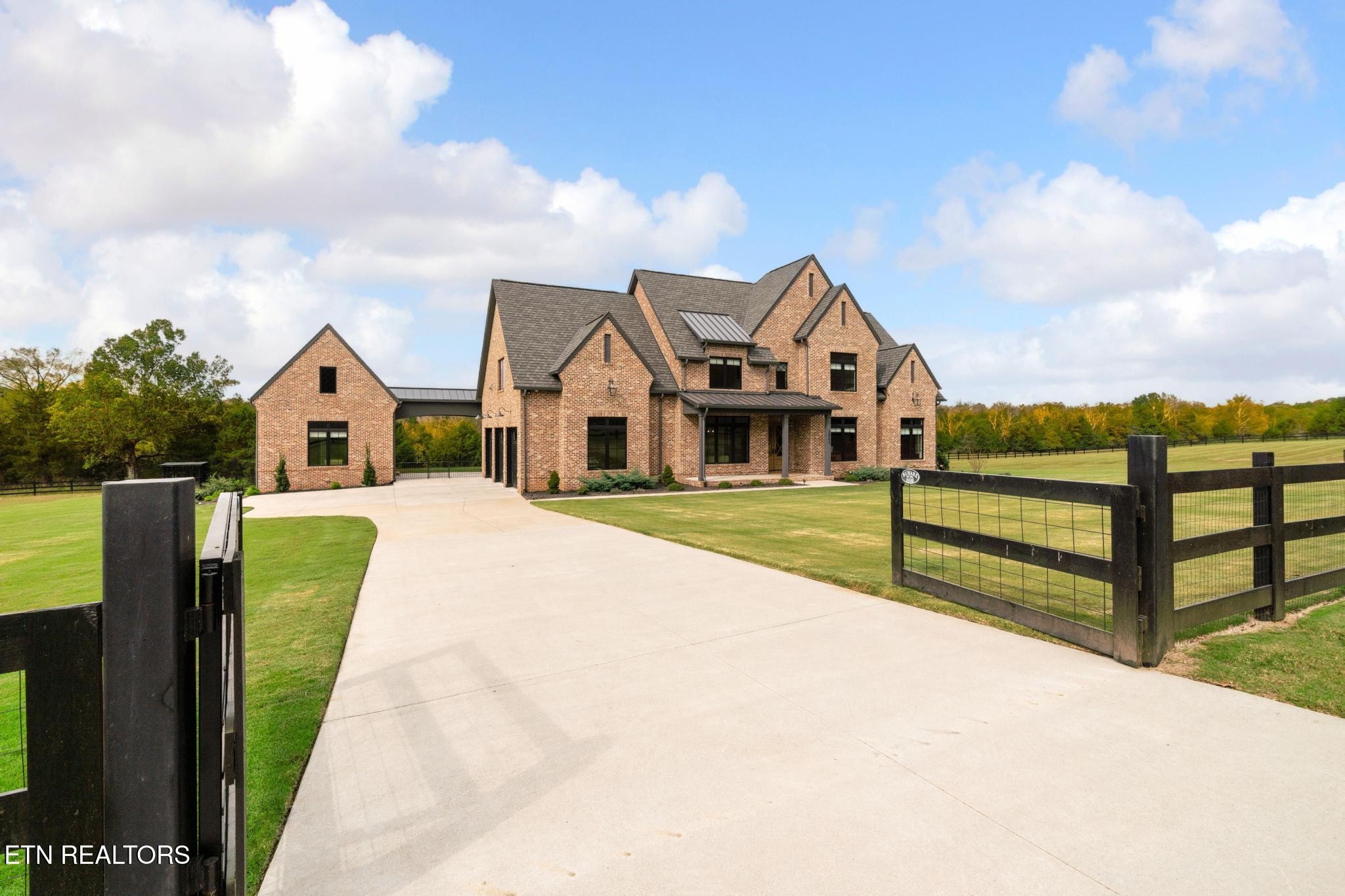 3693 Herschel Hudson Rd, Lascassas, TN 37085