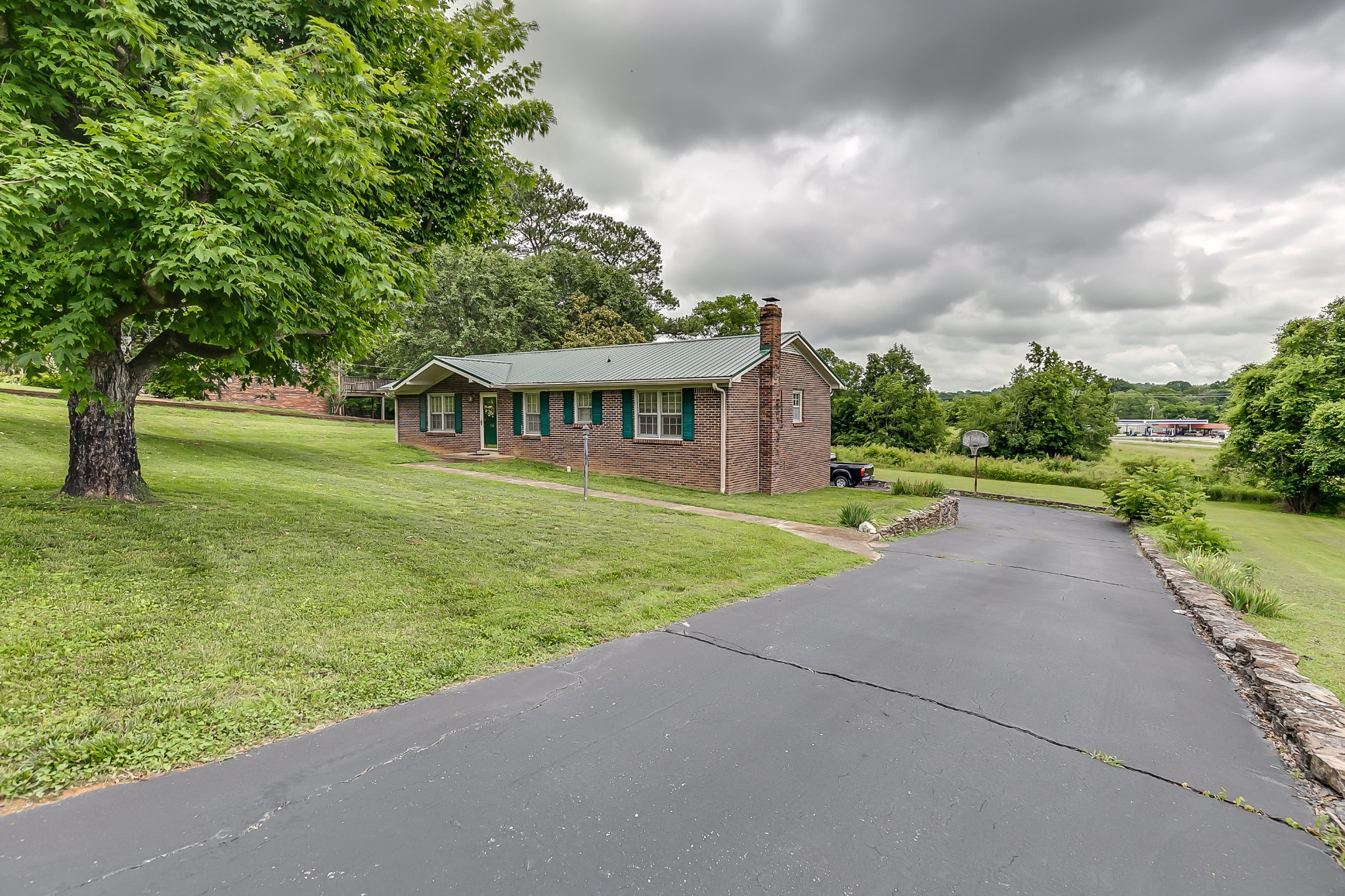 904 Cheairs Cir, Columbia, TN 38401