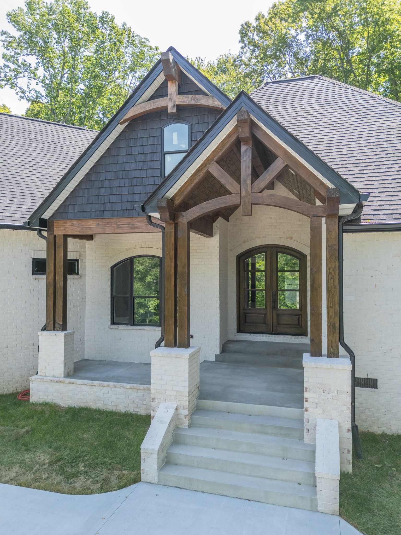 126 Dogwood Ct, Dickson, TN 37055