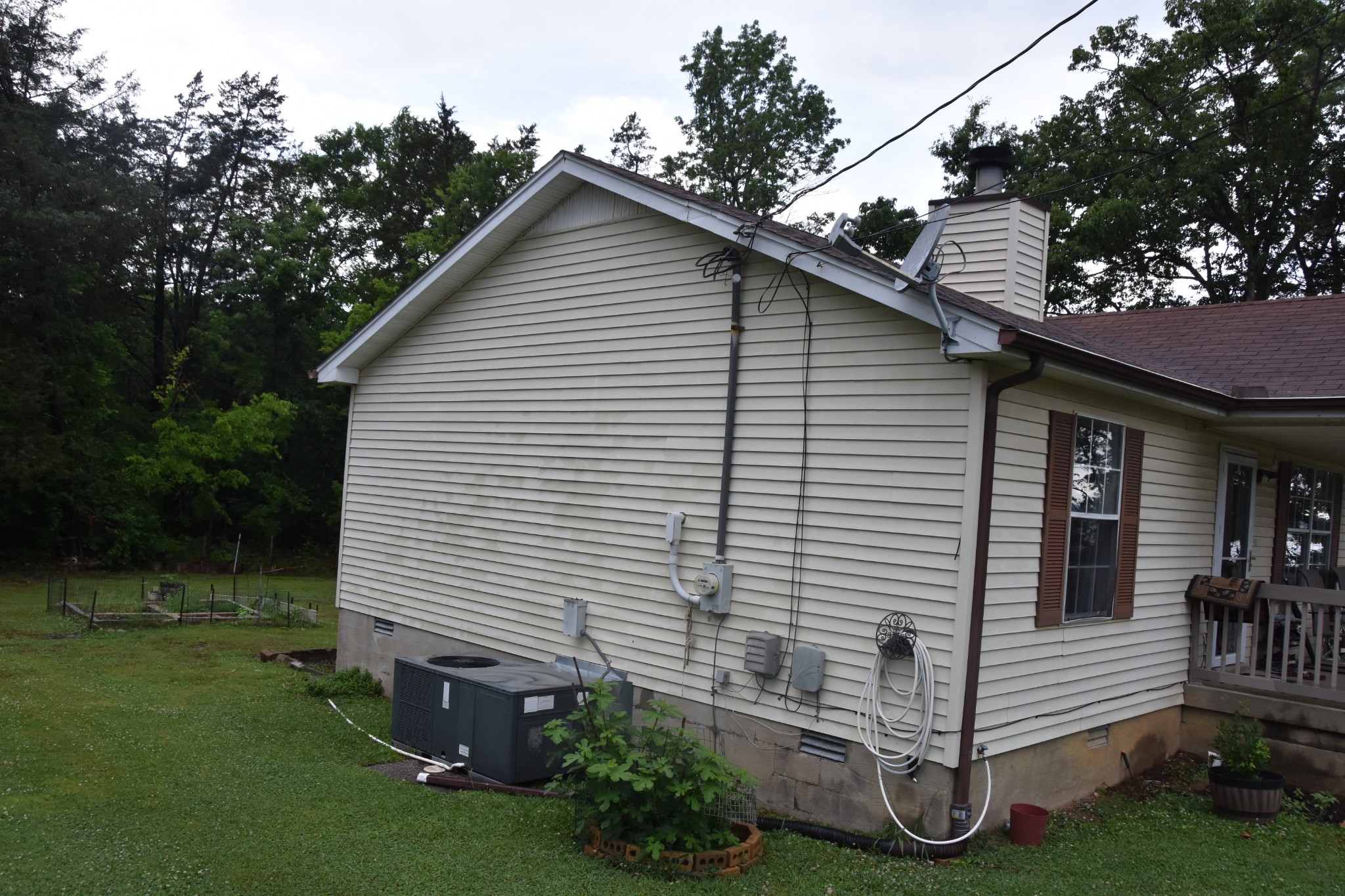 568 Woodcrest Dr, La Vergne, TN 37086