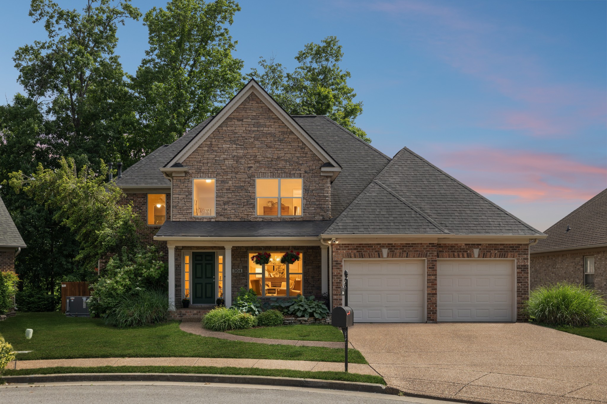 304 Pinnacle Pl, Nashville, TN 37221