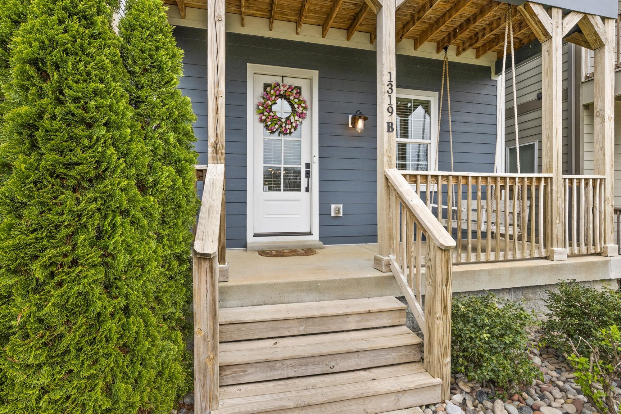 1319B Meridian St, Nashville, TN 37207