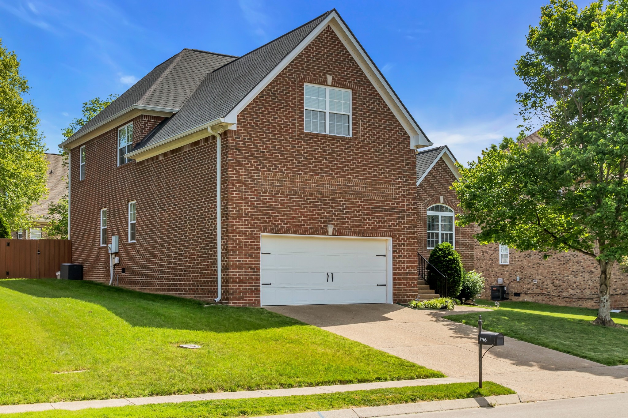 2766 Trasbin Ct, Thompsons Station, TN 37179