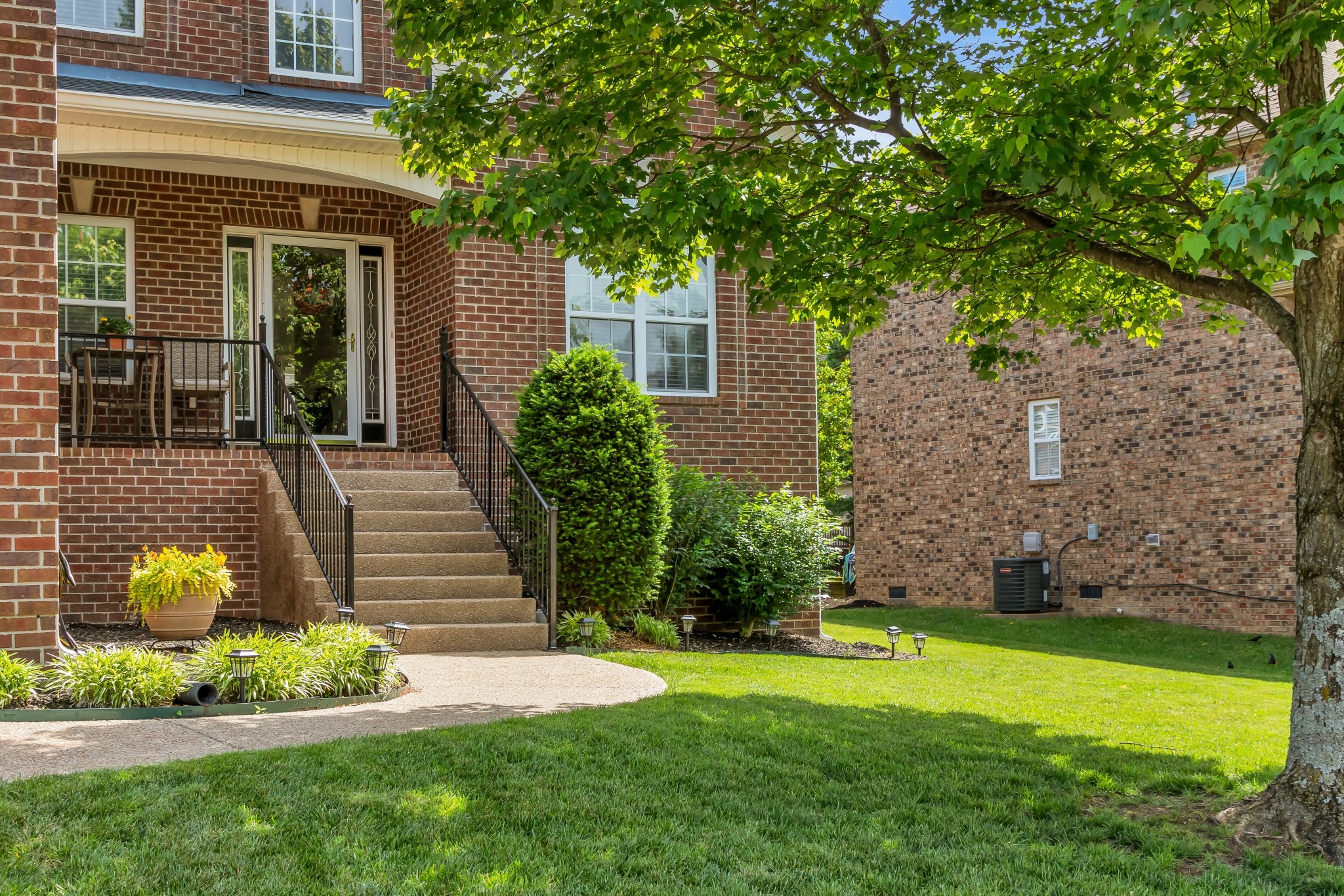 2766 Trasbin Ct, Thompsons Station, TN 37179