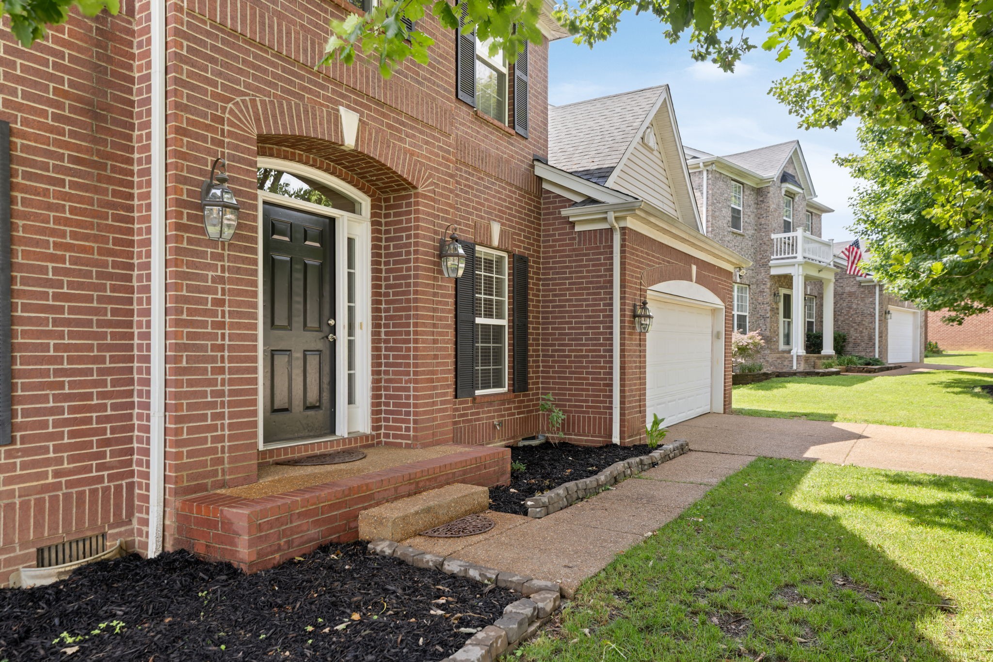 2008 Flocking Dr, Spring Hill, TN 37174