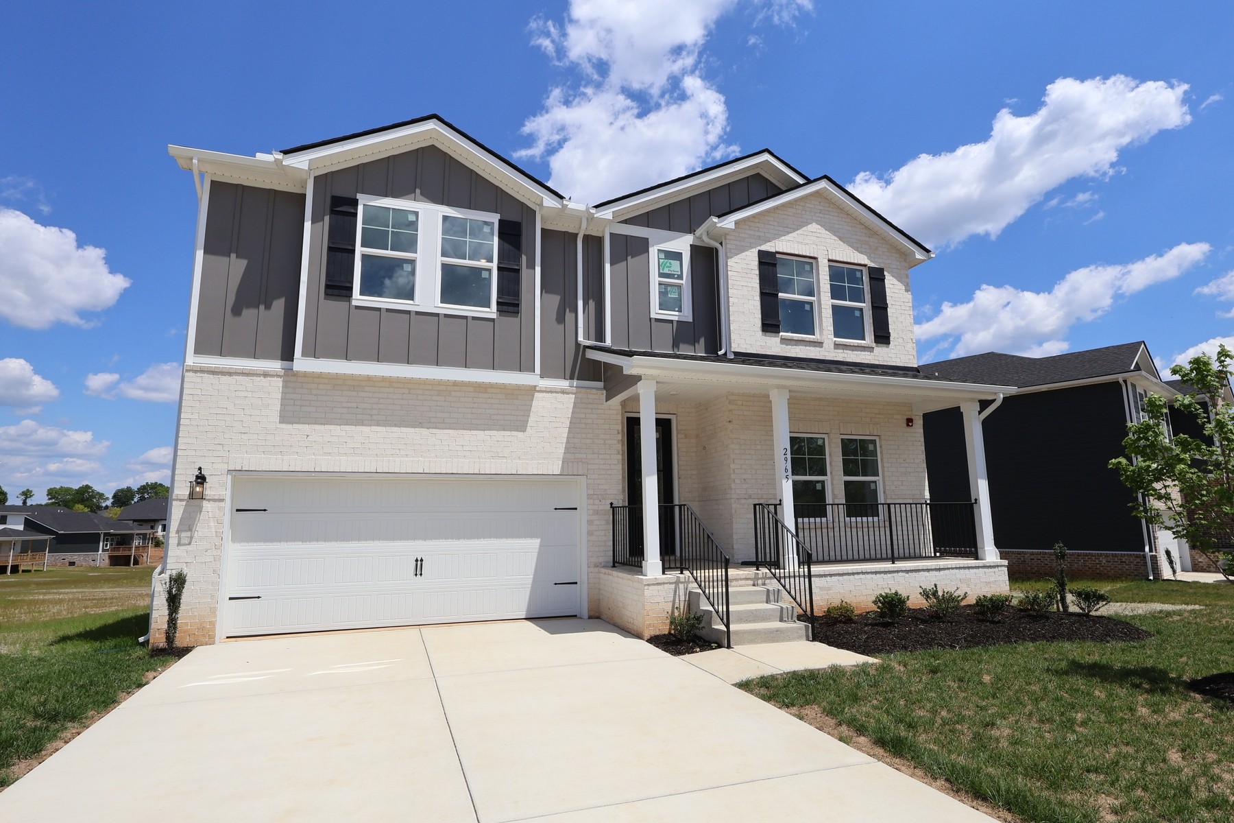 2965 Sharpstone Dr, Columbia, TN 38401