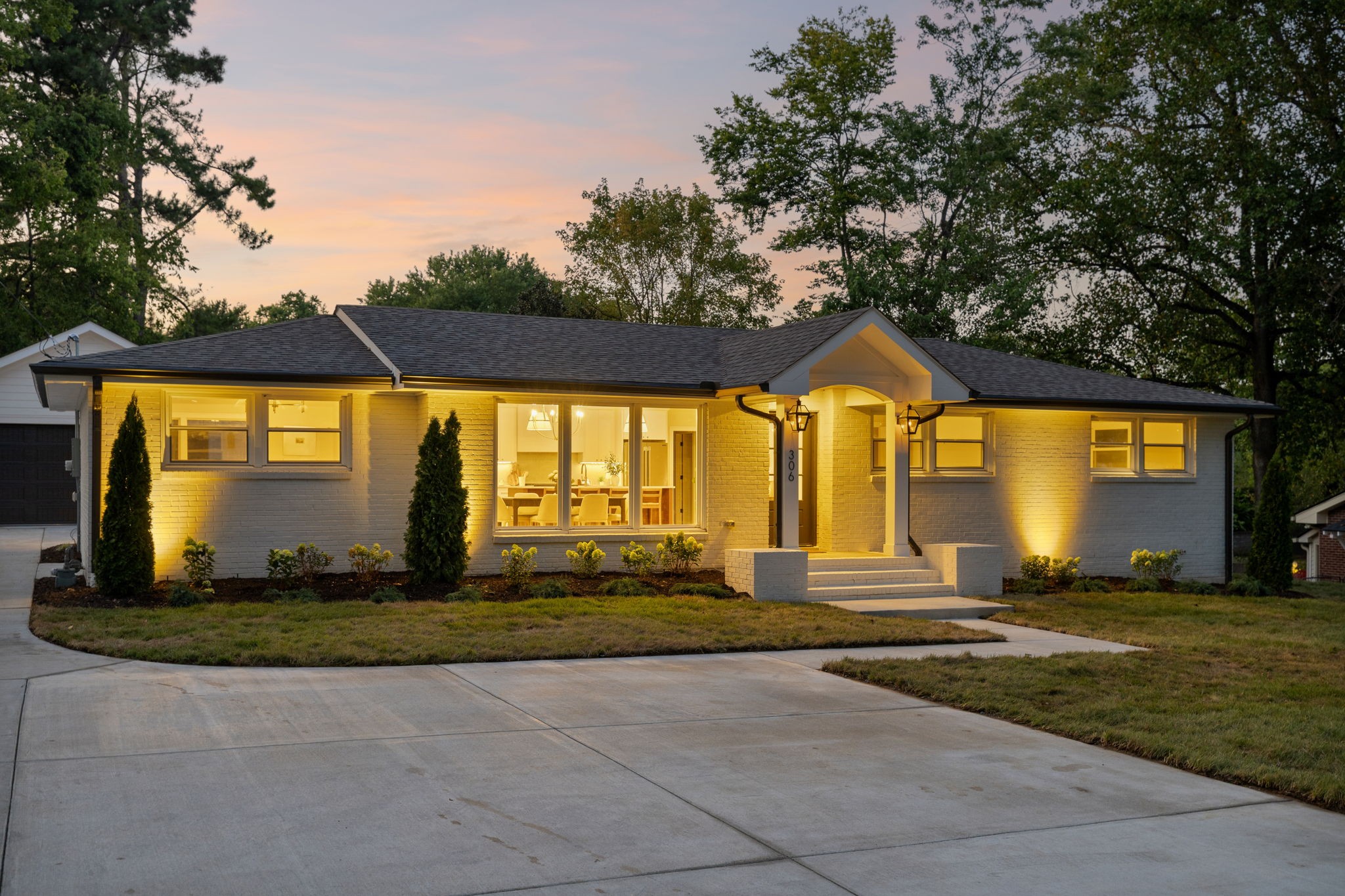 306 Randall Dr, Nashville, TN 37211