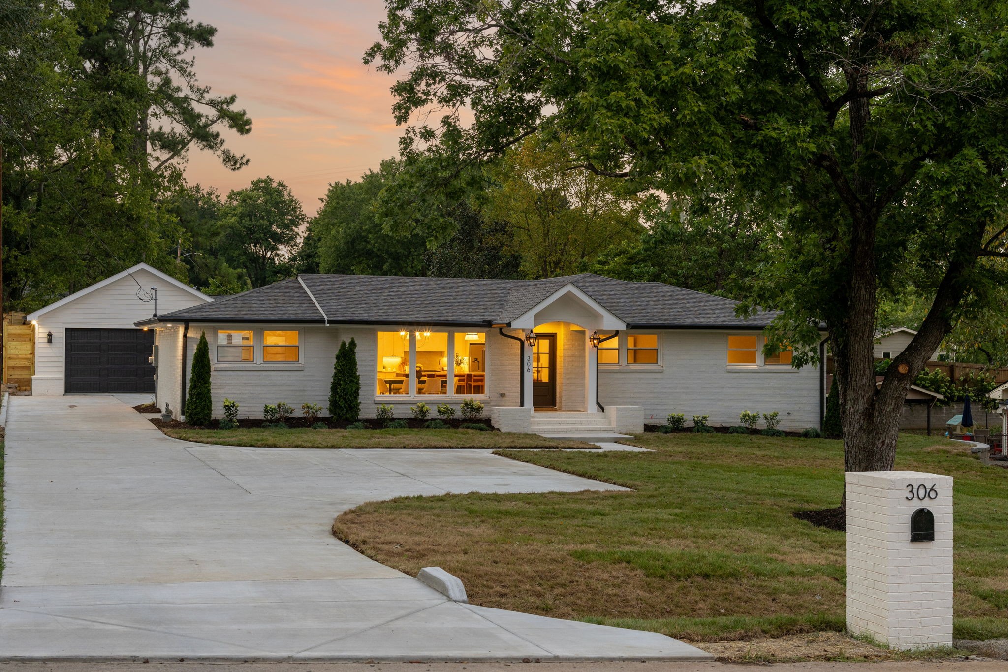306 Randall Dr, Nashville, TN 37211