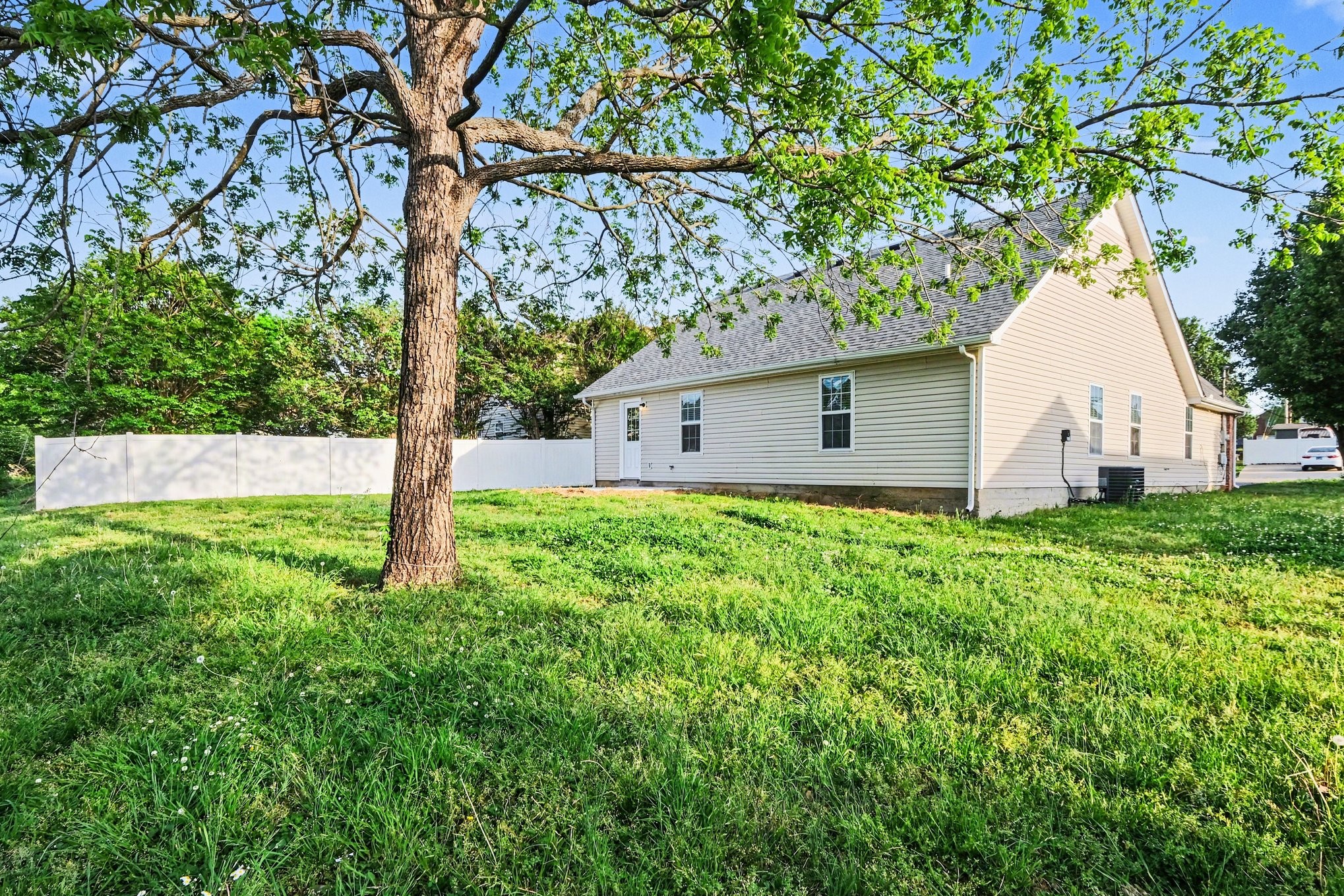 1513 Waxman Dr, La Vergne, TN 37086