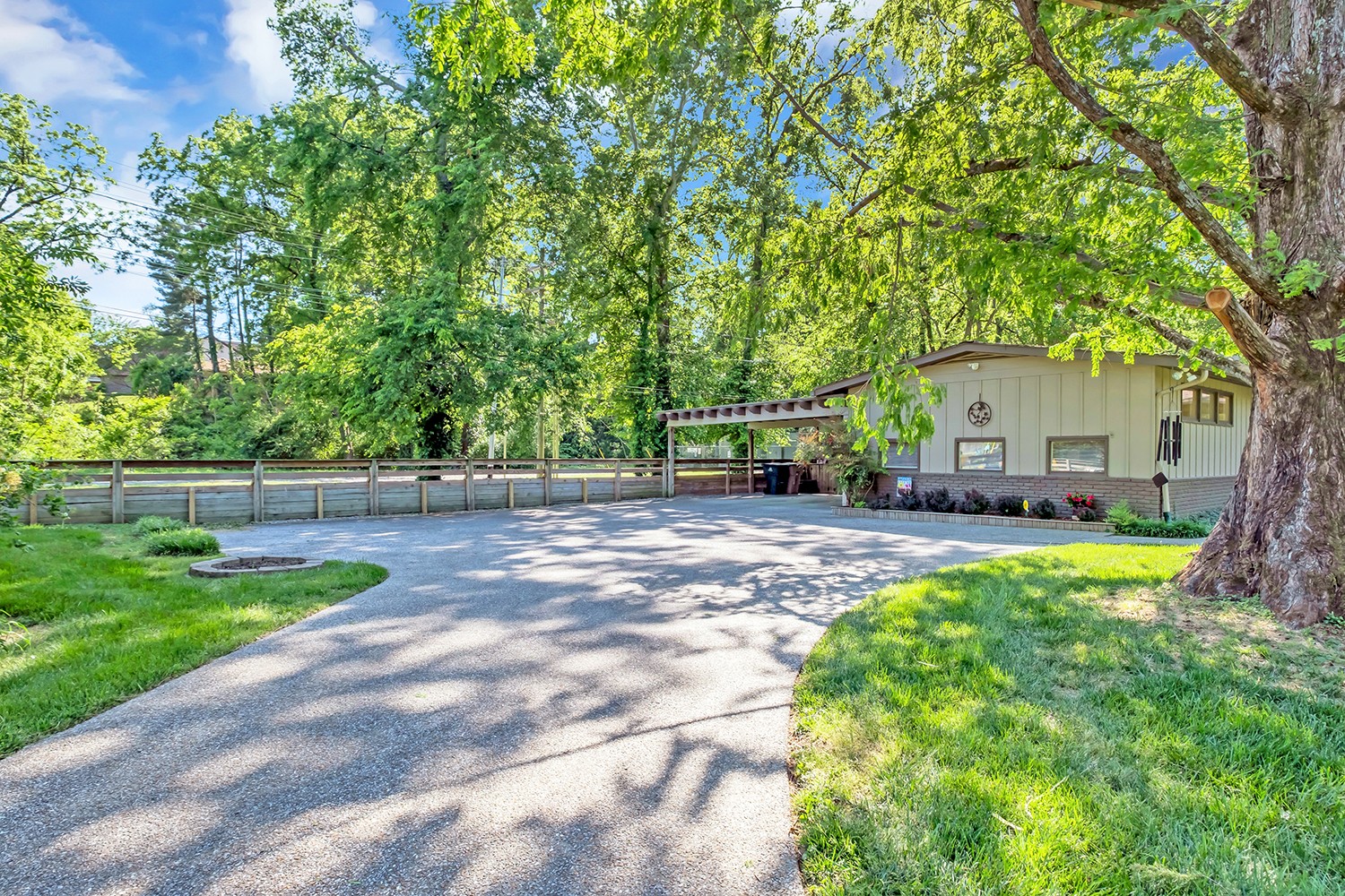 3711 Hilldale Dr, Nashville, TN 37215