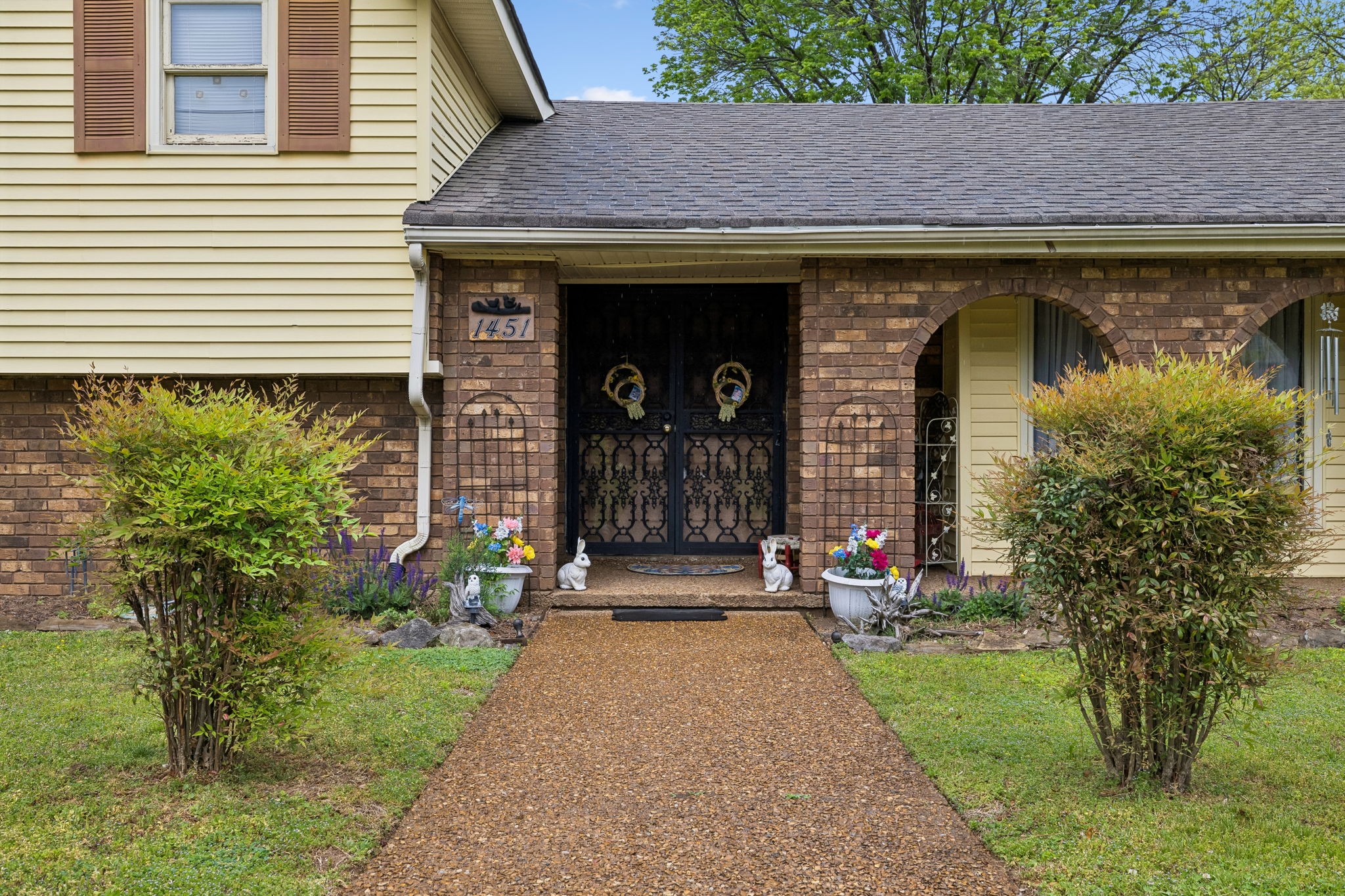 1451 Dickerson Bay Dr, Gallatin, TN 37066
