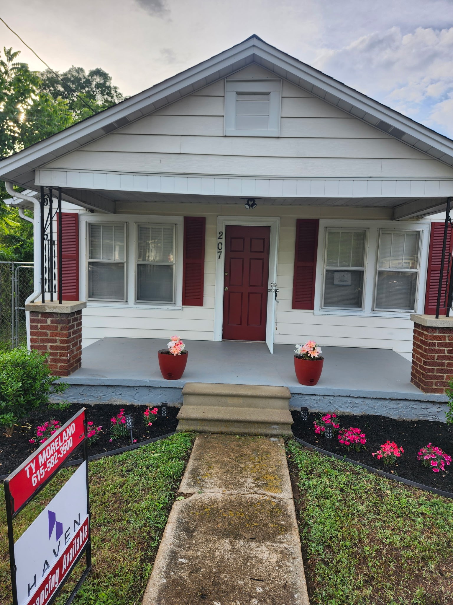 207 28th St, Old Hickory, TN 37138