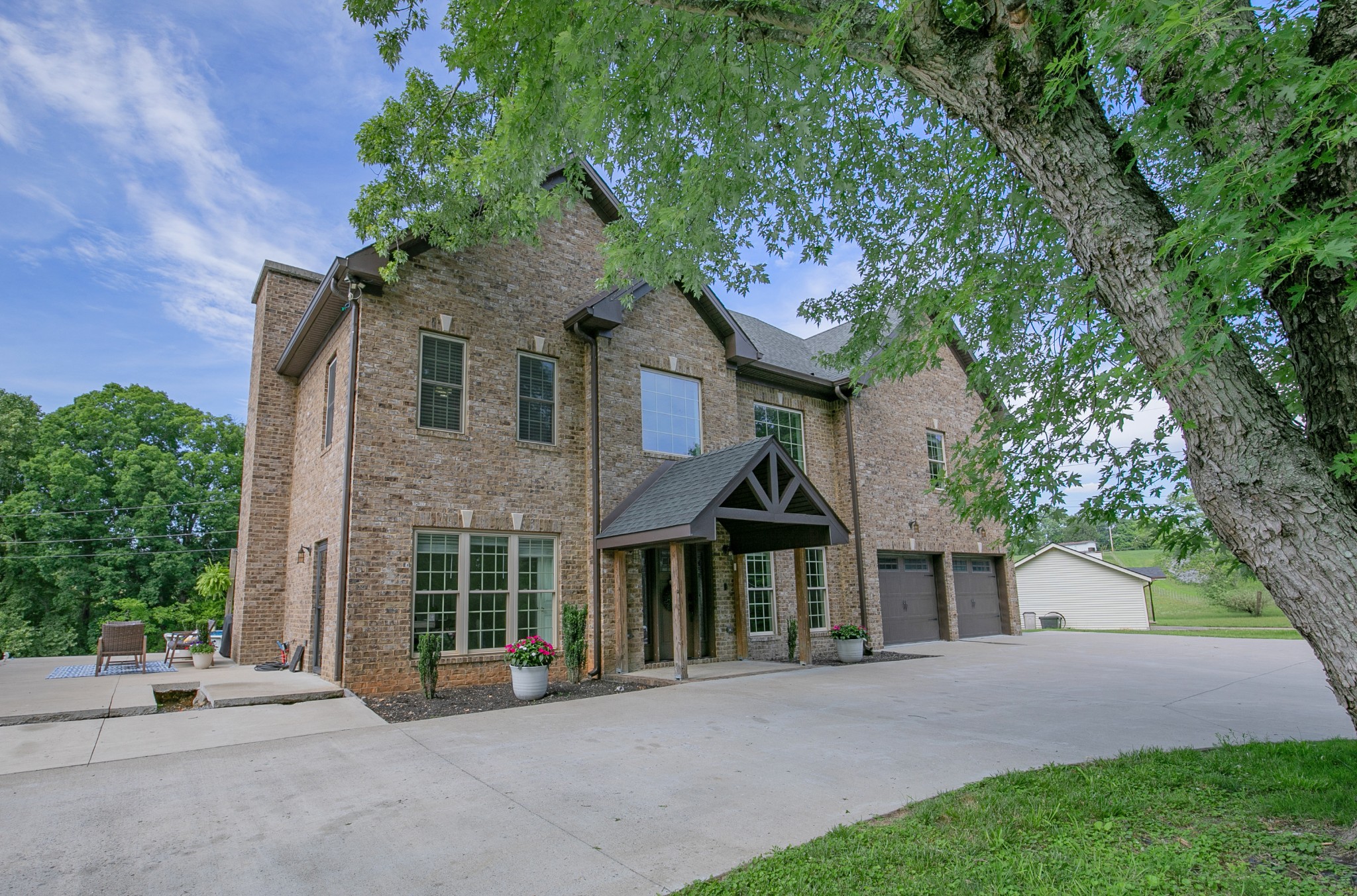 7144 Hall Rd, Greenbrier, TN 37073