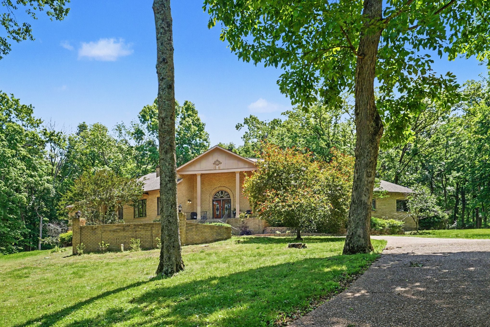 320 Shutes Cv, Old Hickory, TN 37138