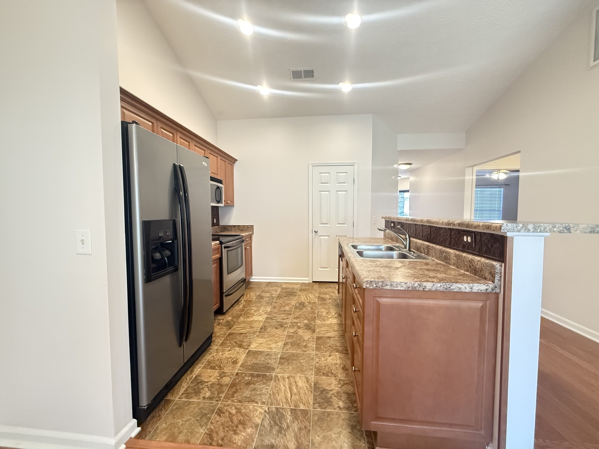 140 Alden Ln, Lebanon, TN 37087