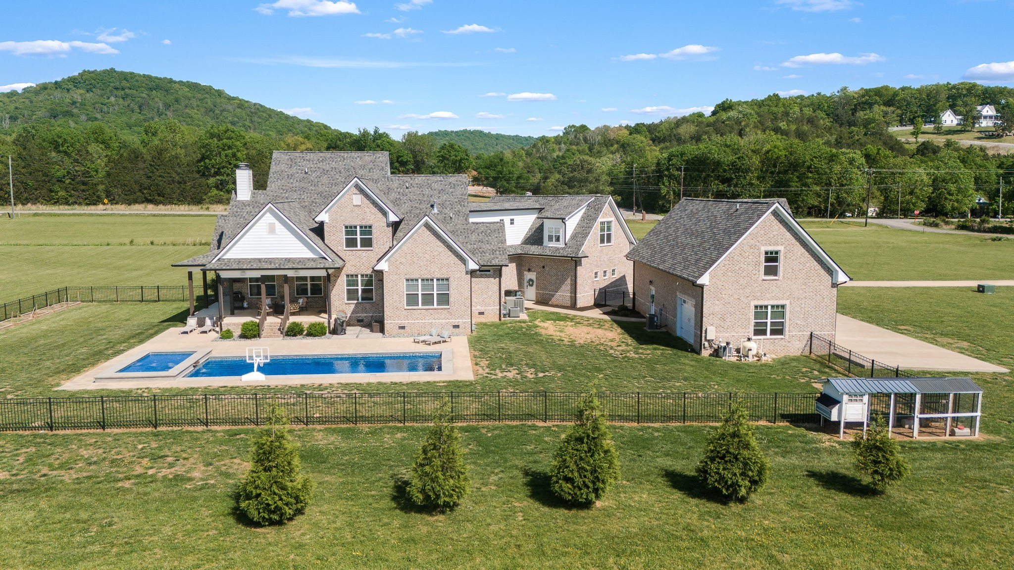 12365 Hogwood Rd, Milton, TN 37118