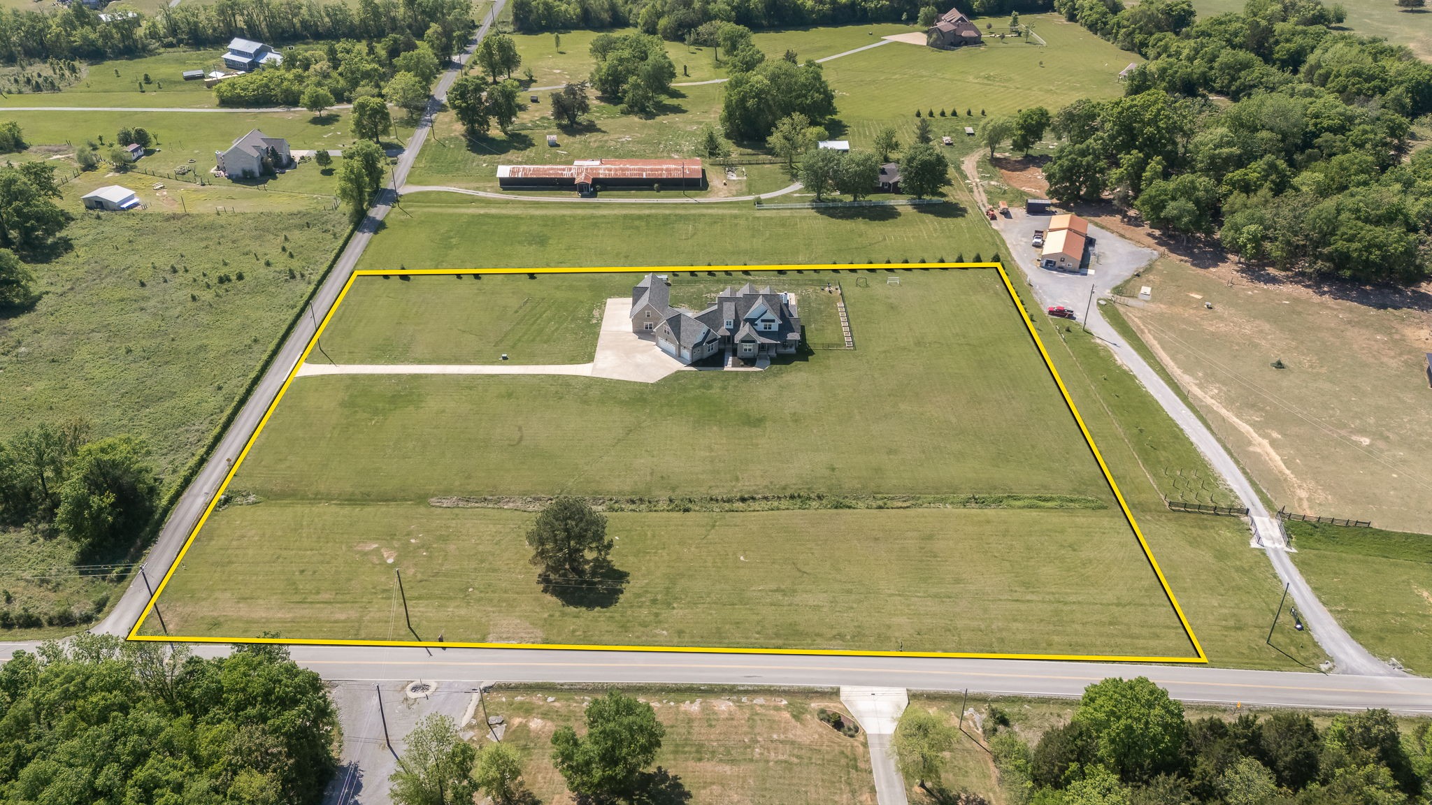 12365 Hogwood Rd, Milton, TN 37118