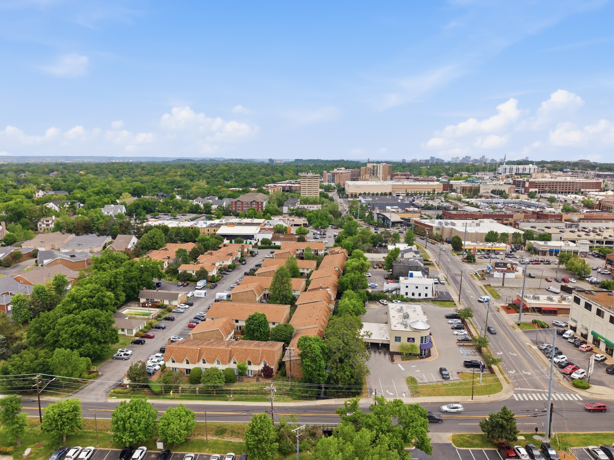 2116 Hobbs Rd #L7, Nashville, TN 37215