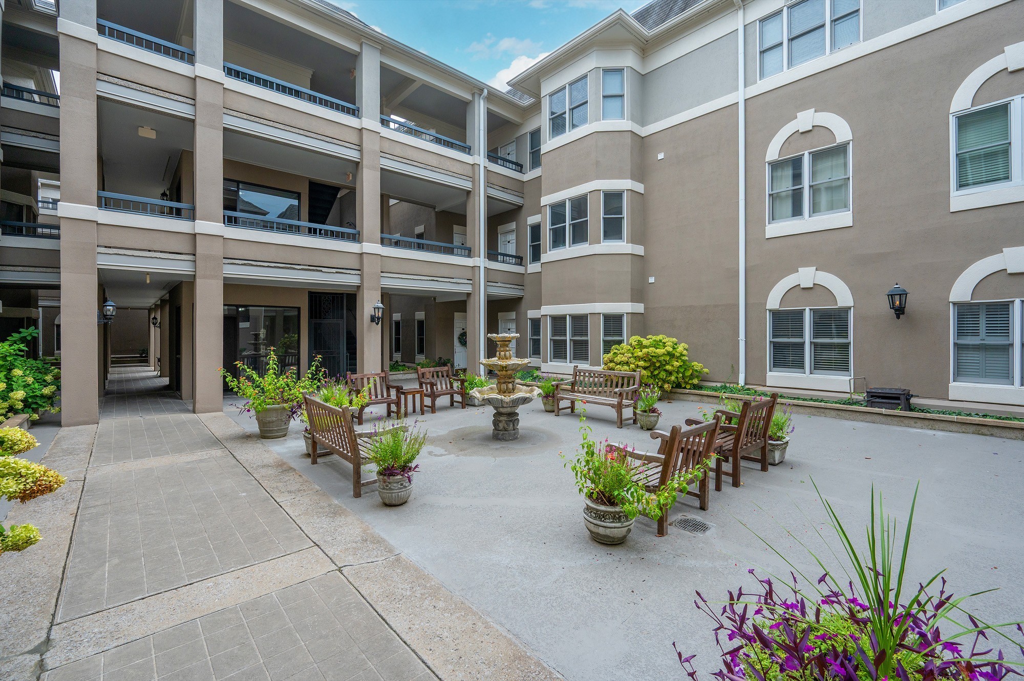 3818 West End Ave #204, Nashville, TN 37205
