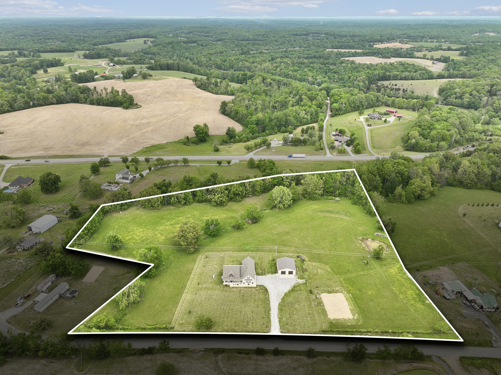 4163 Old Highway 52 E, Westmoreland, TN 37186