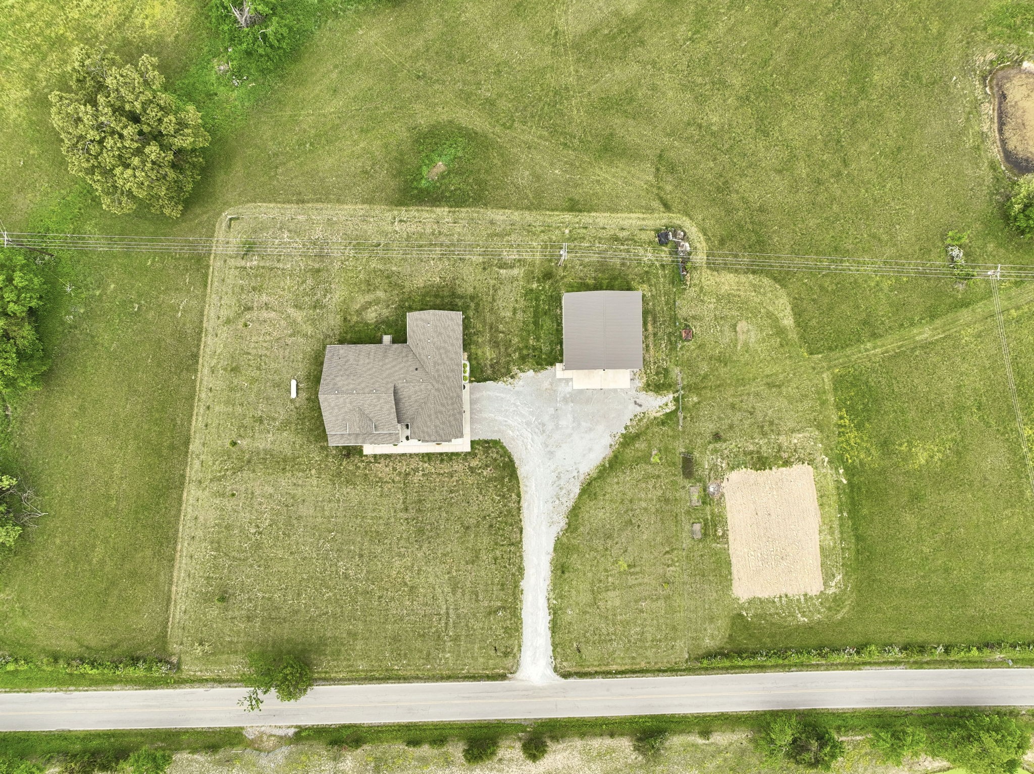 4163 Old Highway 52 E, Westmoreland, TN 37186