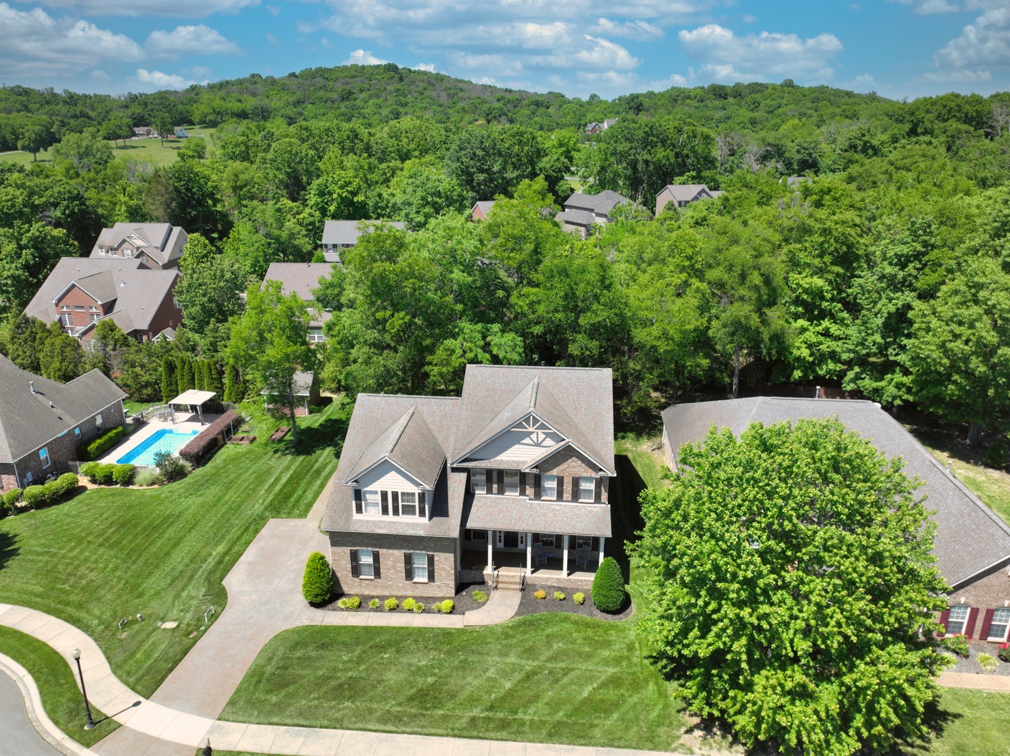 110 Hattie Ct, Hendersonville, TN 37075