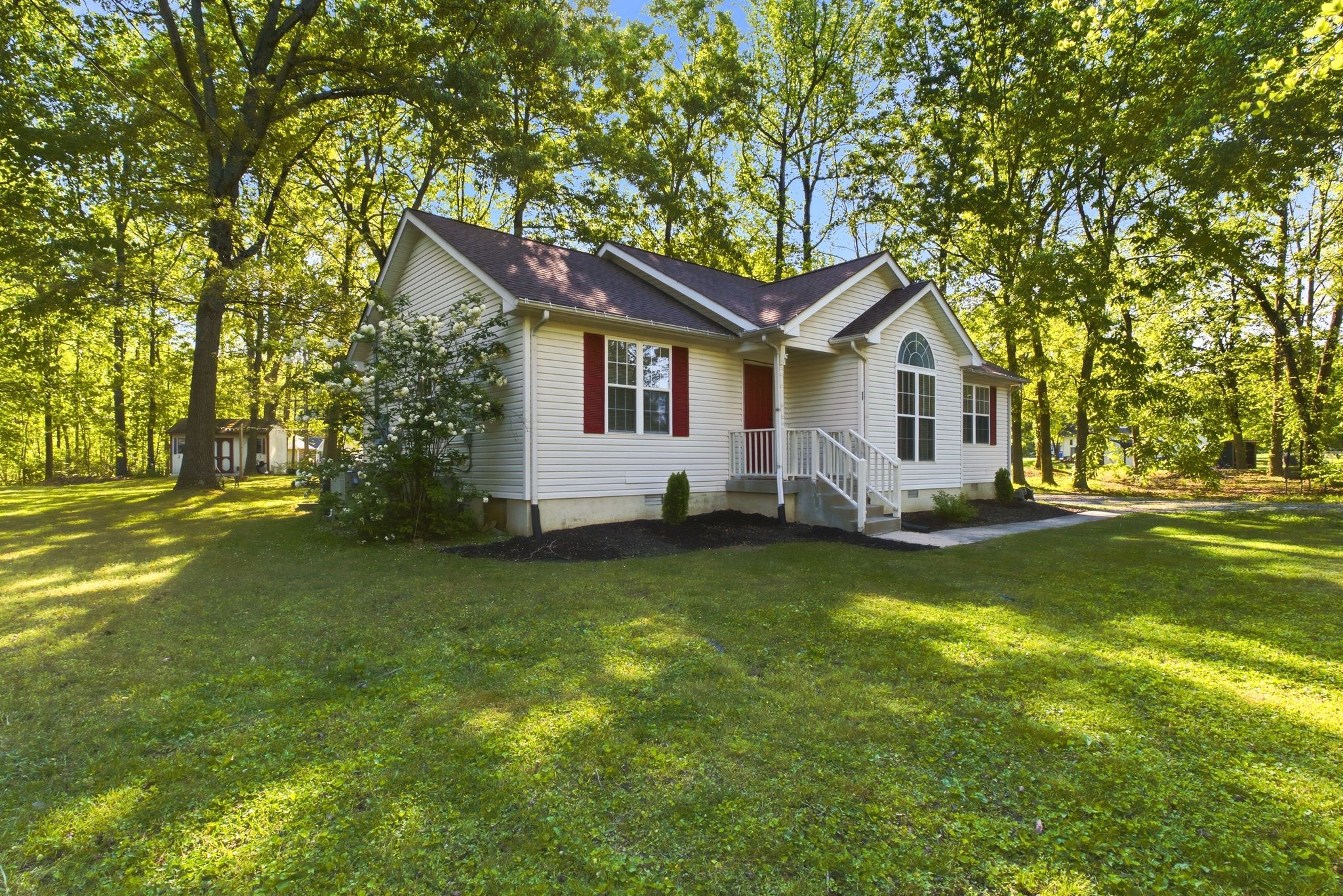 104 Forrest Ln, White House, TN 37188