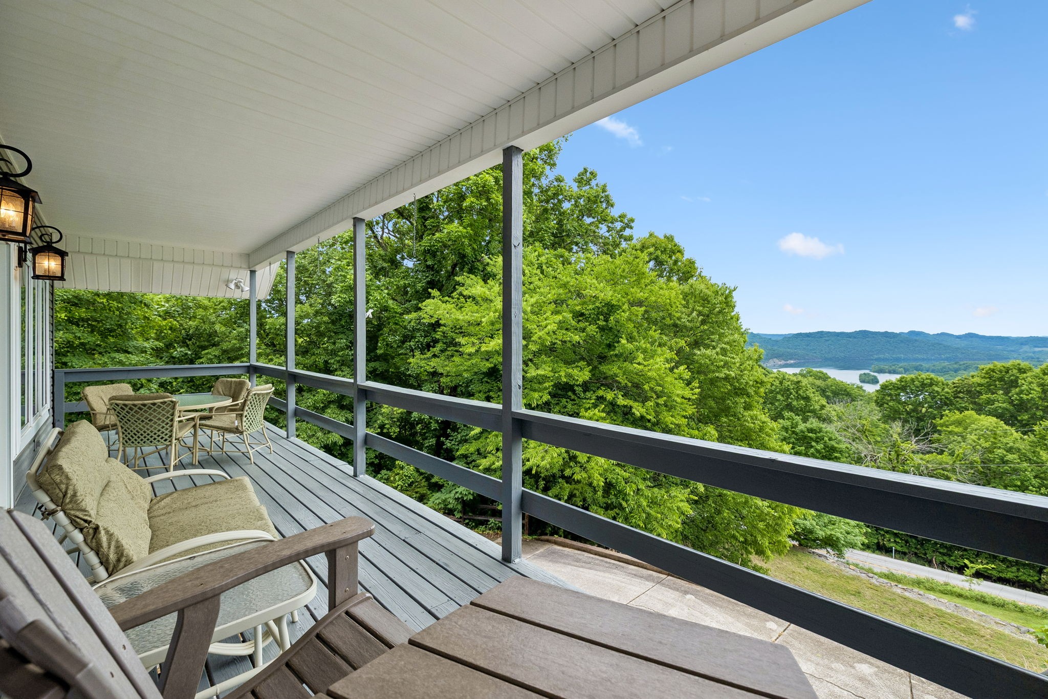 8 Matthews Mountain Ln, Carthage, TN 37030