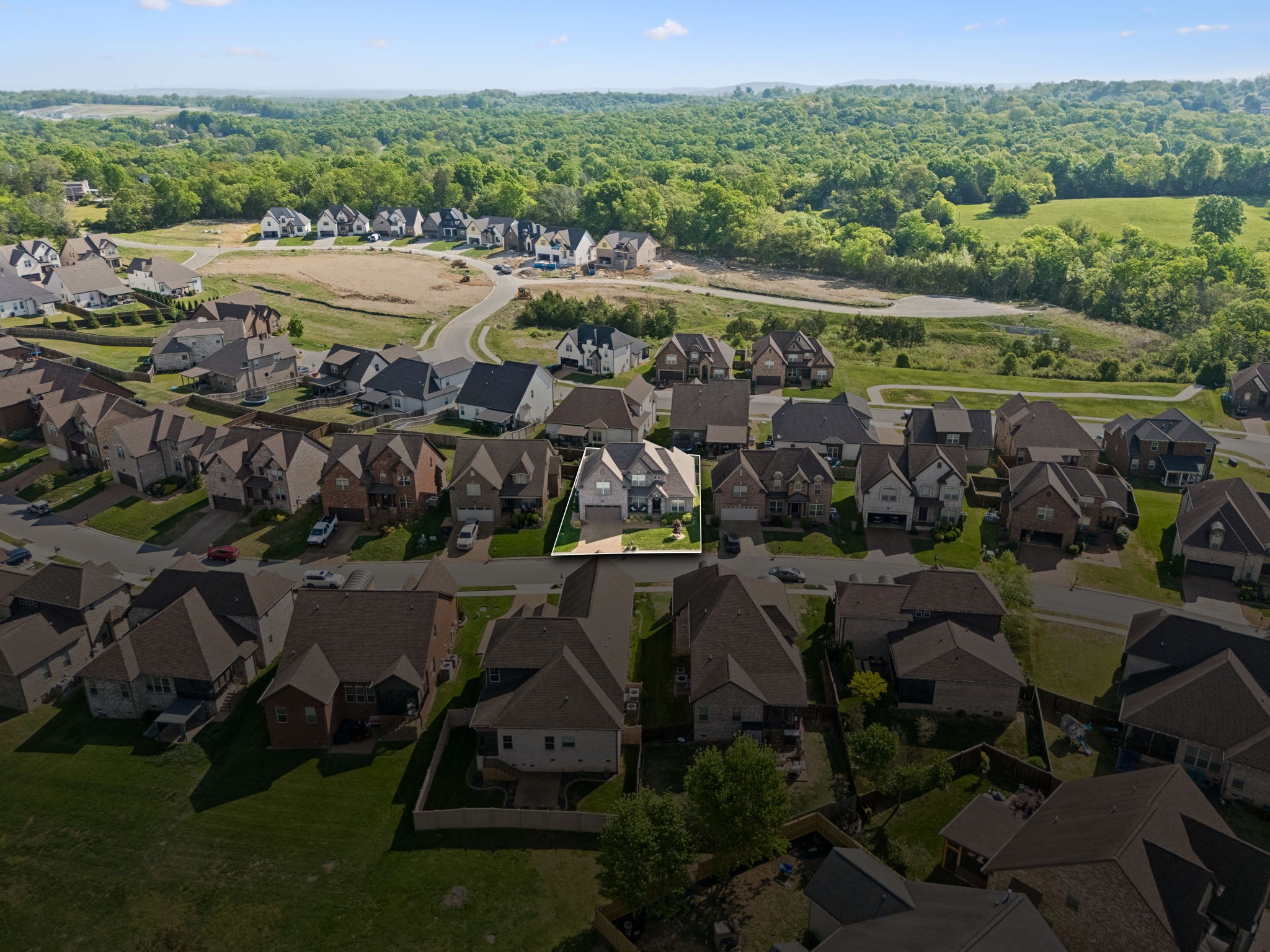 608 Southshore Pt, Mount Juliet, TN 37122