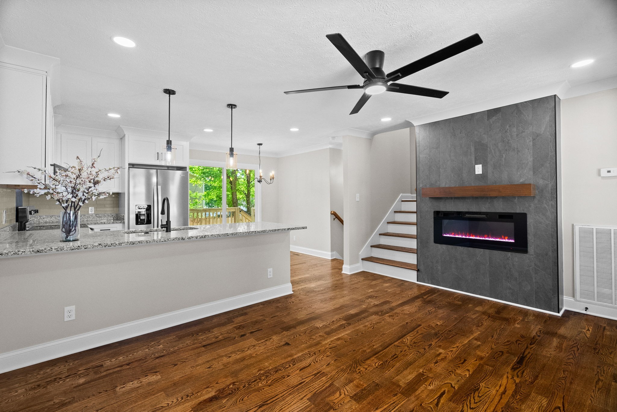 203 22nd Ave E, Springfield, TN 37172