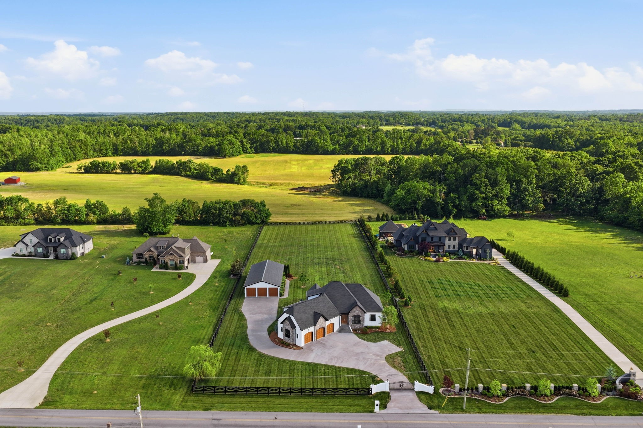 524 Fern Valley Rd, White House, TN 37188