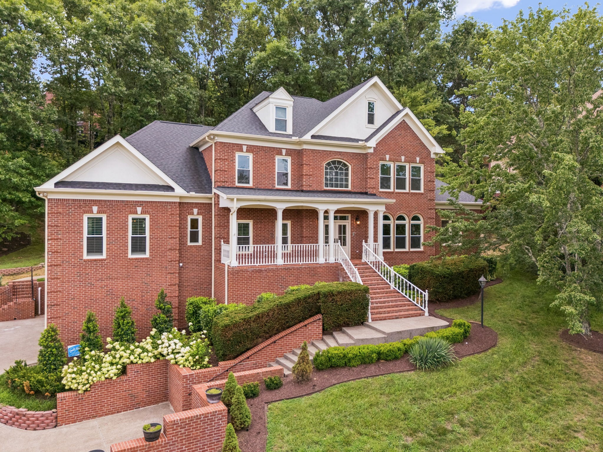 512 Grand Oaks Dr, Brentwood, TN 37027