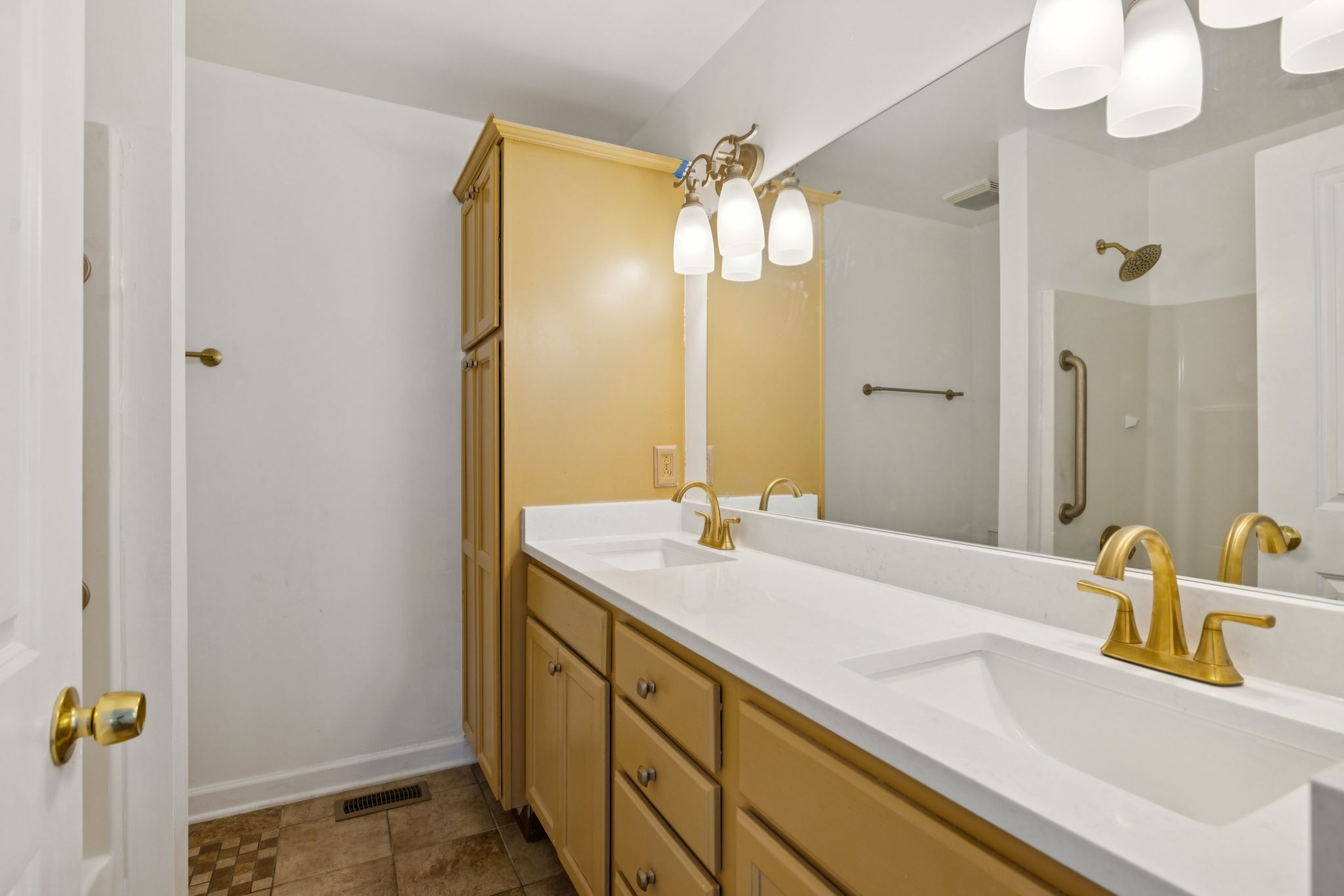 354 9th Ave N, Franklin, TN 37064