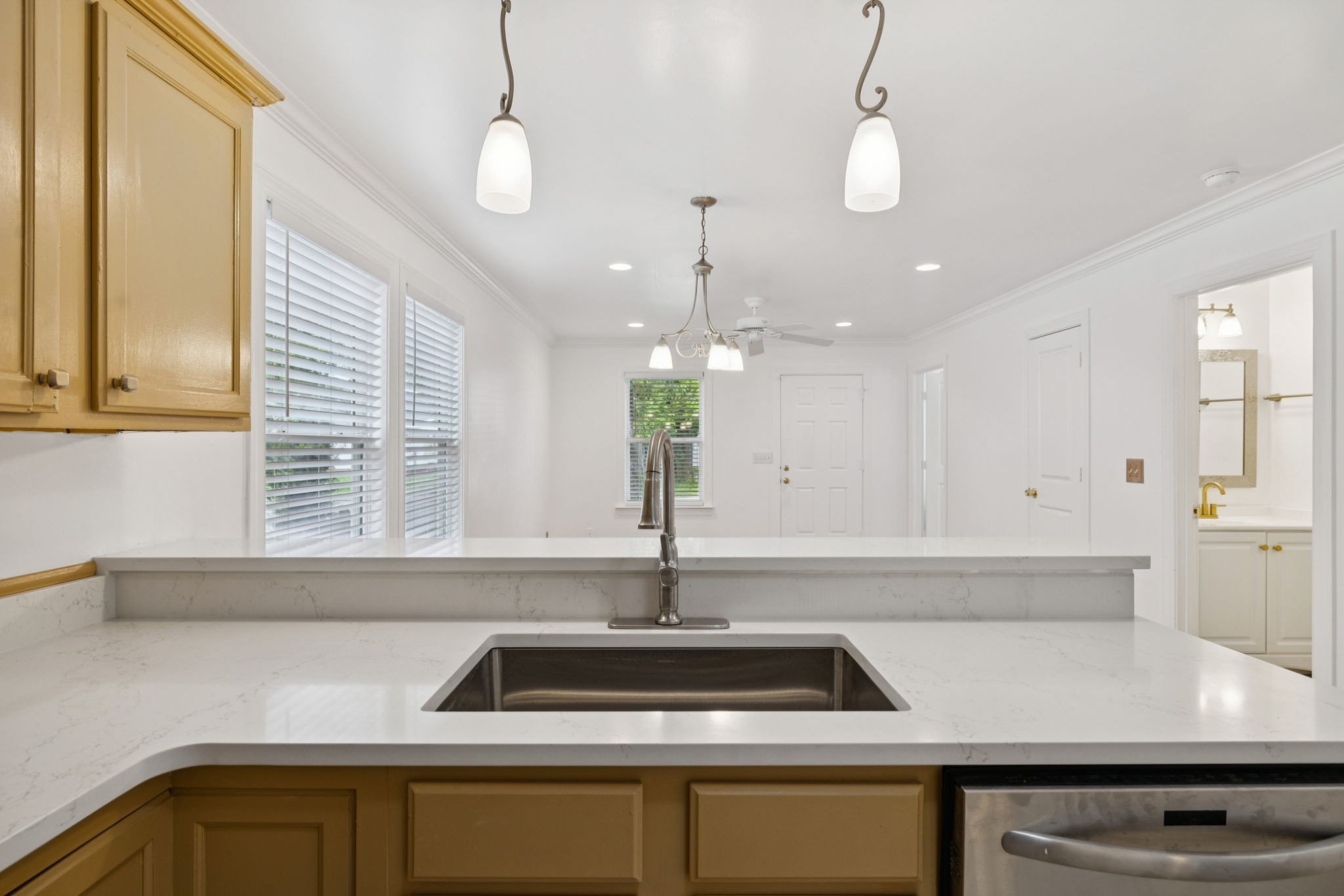 354 9th Ave N, Franklin, TN 37064
