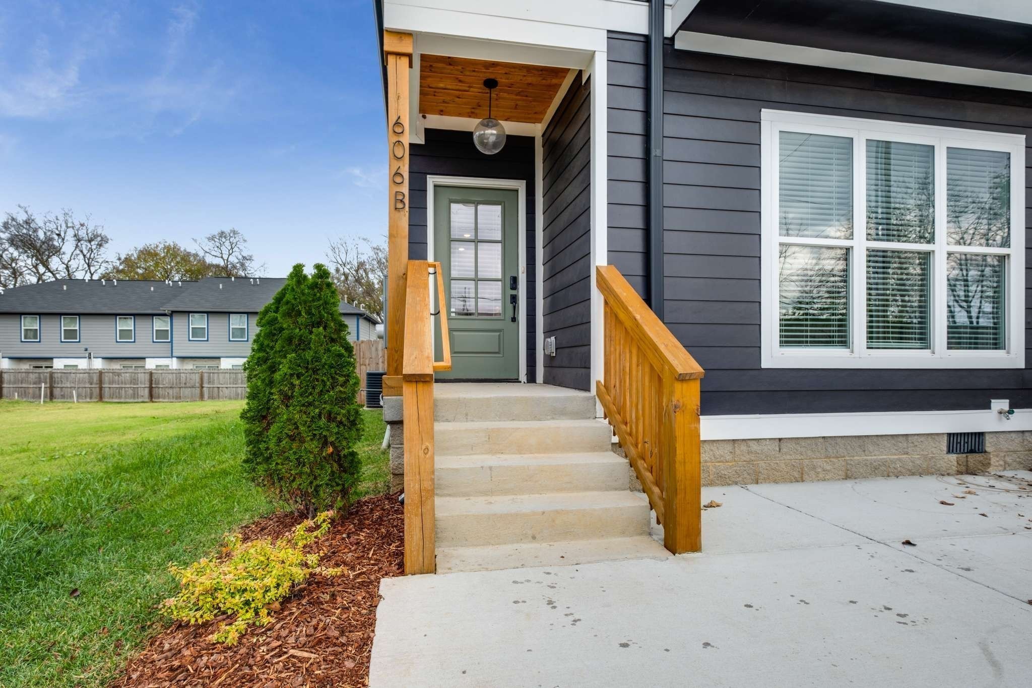 606B 41st Ave N, Nashville, TN 37209