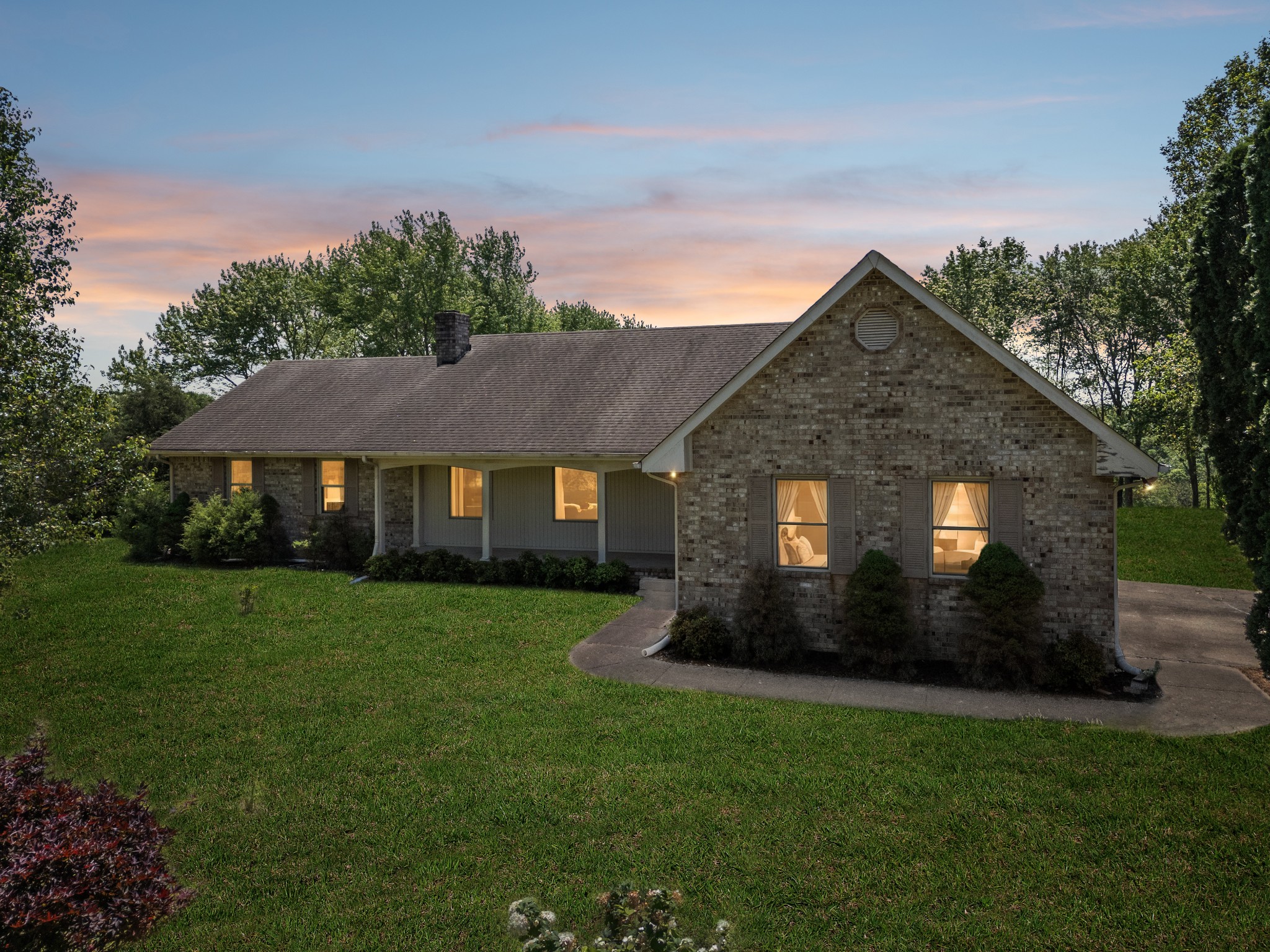 1690 Lawrence Ln, Springfield, TN 37172
