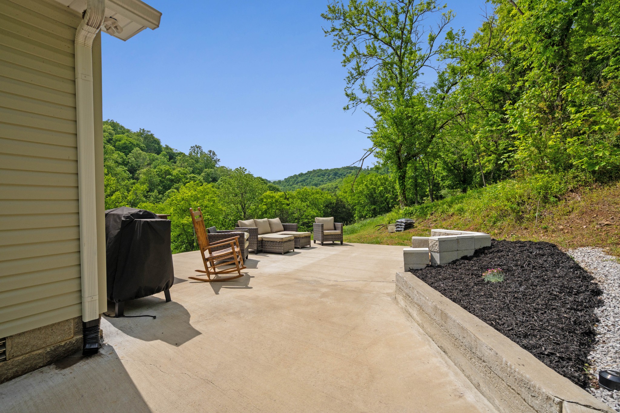 78 Dog Branch Rd S, Pleasant Shade, TN 37145