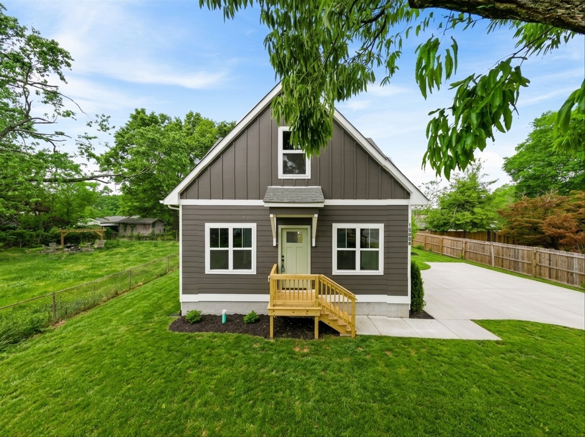 1000 Bryan St #B, Old Hickory, TN 37138