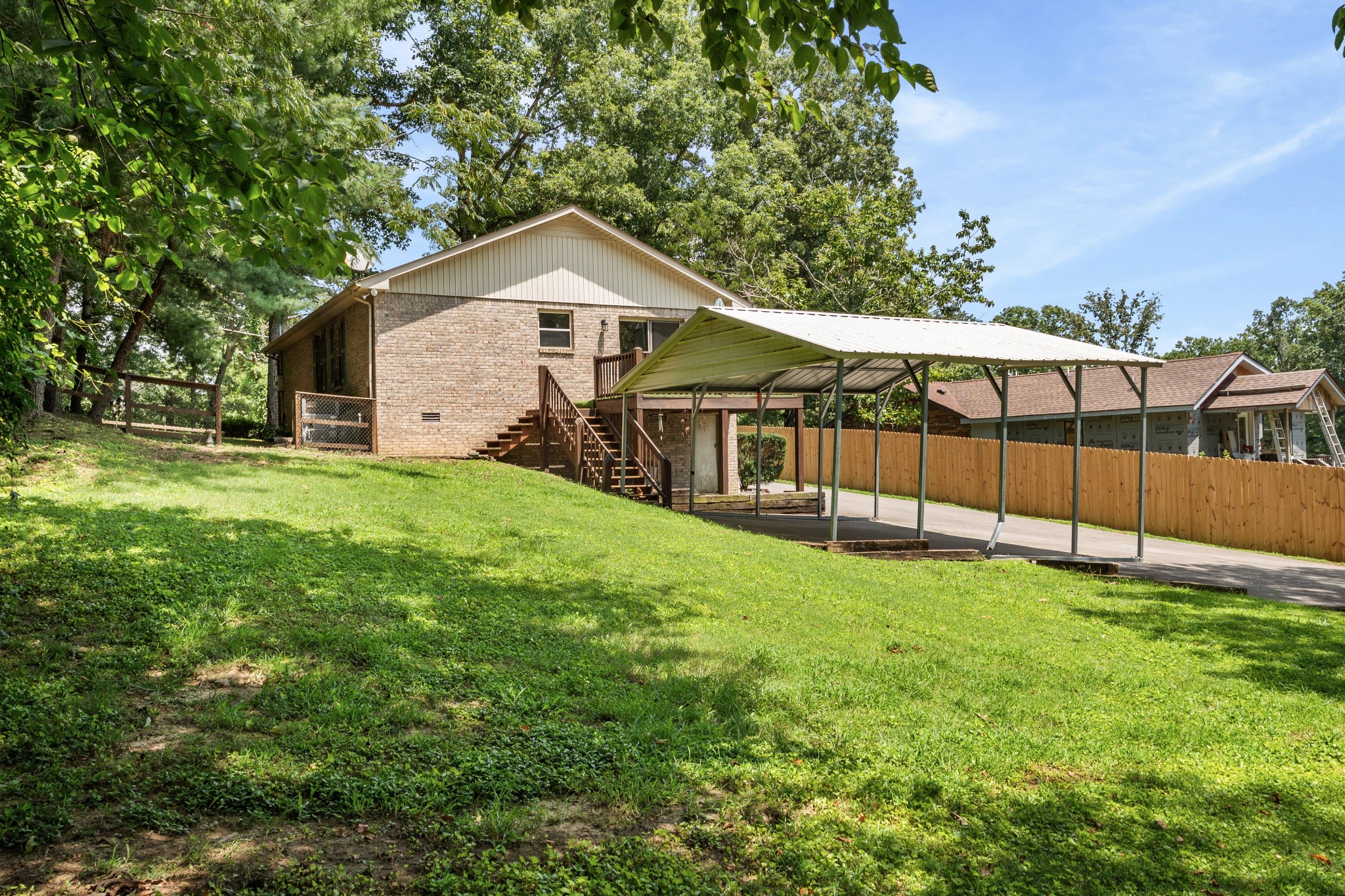 1004 Copper Still Ct, Kingston Springs, TN 37082