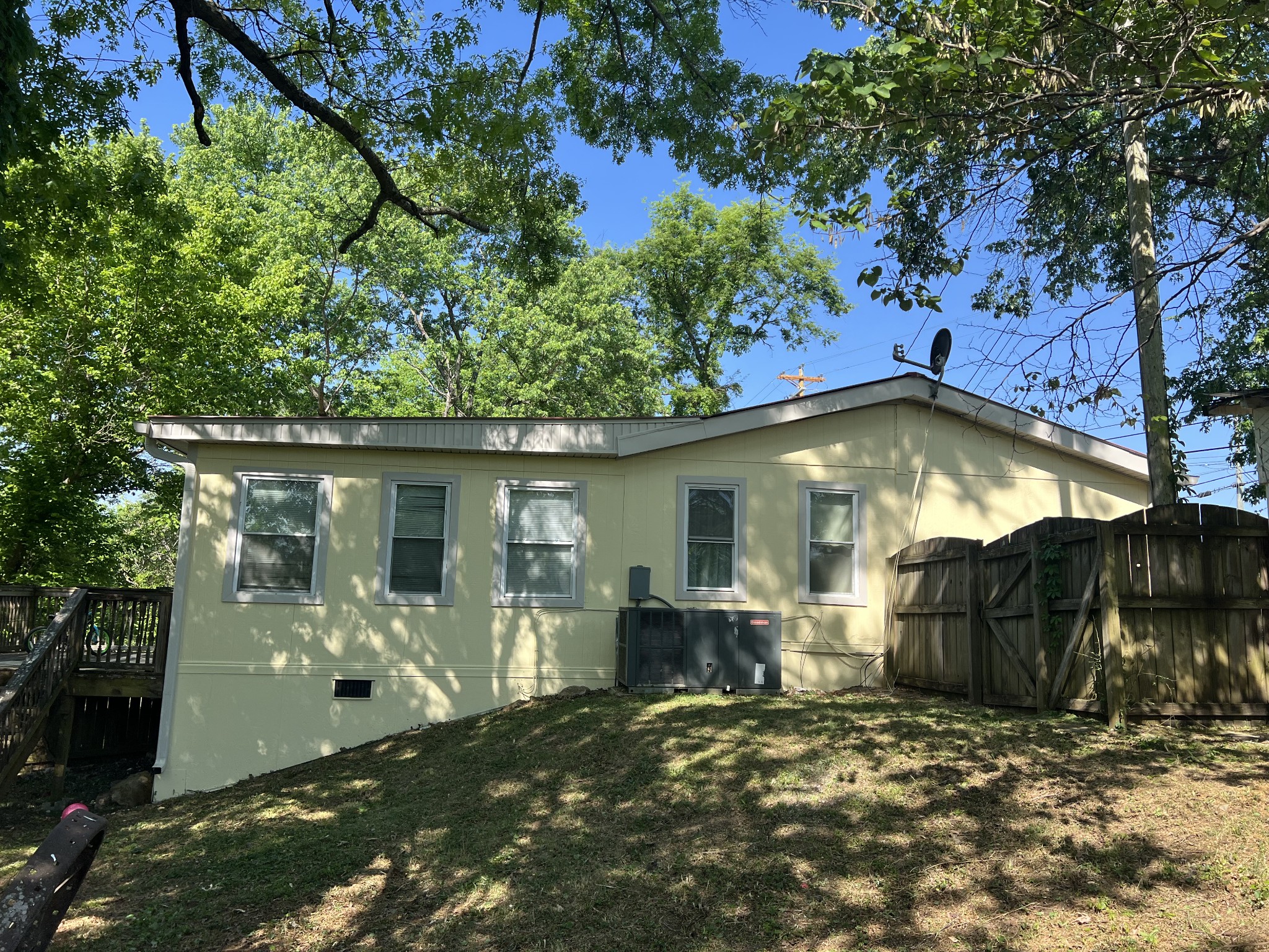 744 W Main St, Watertown, TN 37184
