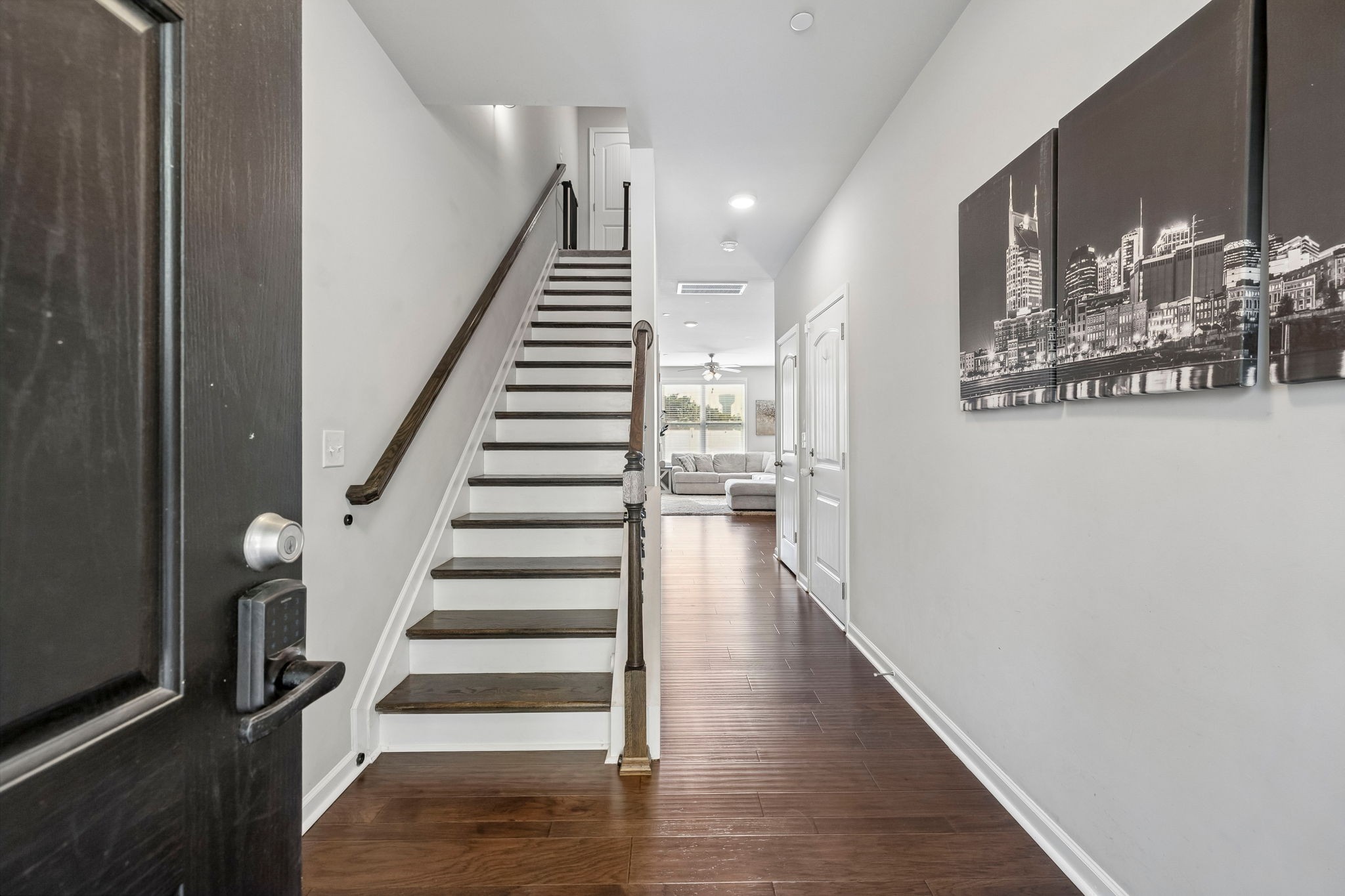 422 Manor Row, Pleasant View, TN 37146