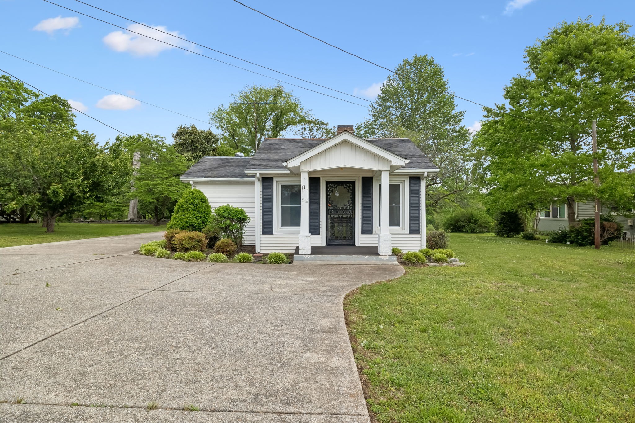77 Main St E, Gordonsville, TN 38563