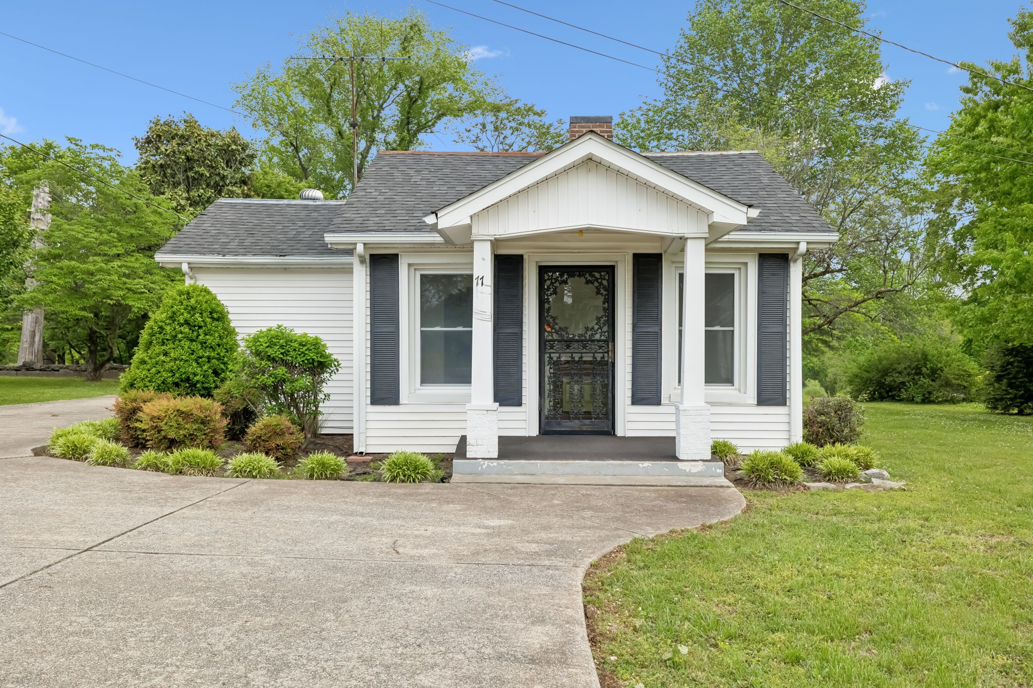 77 Main St E, Gordonsville, TN 38563